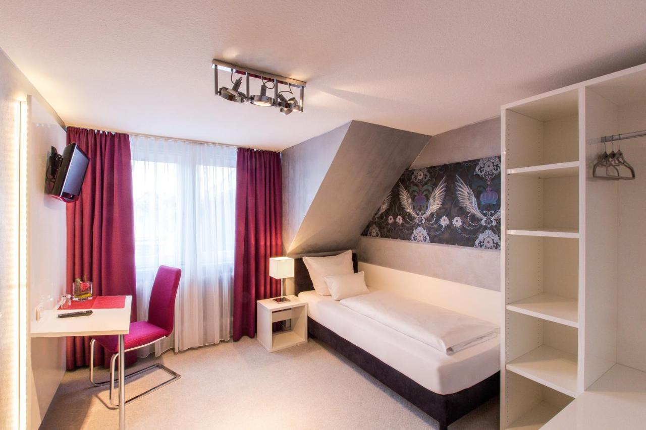 Hellers Twenty Four Ii -24h-check-in- Hotel 3*