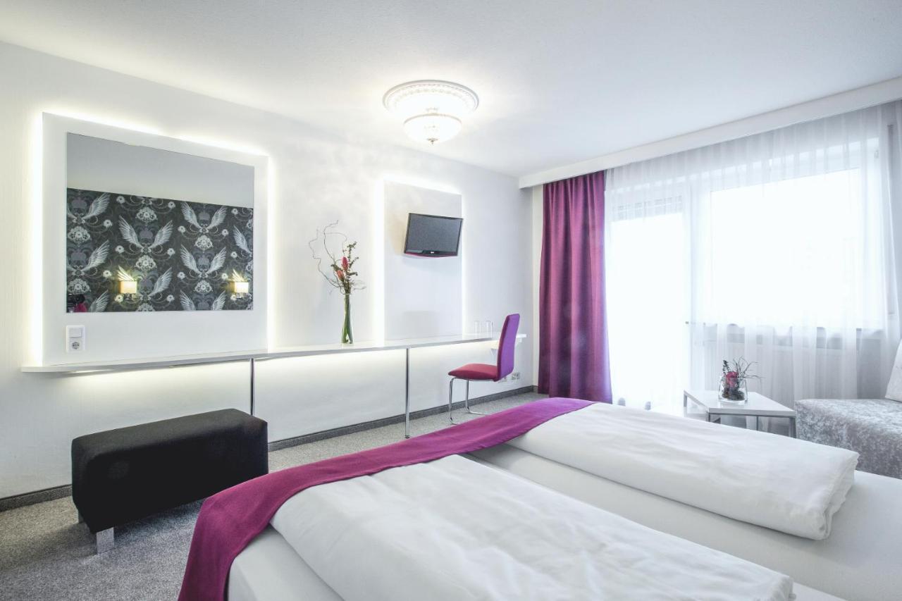 Hellers Twenty Four Ii -24h-check-in- 3*