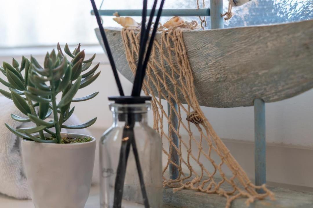 Holiday home Am-hohen-ufer-bungalow-ocean-breeze-56 *