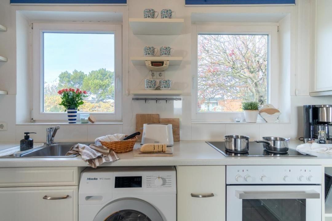 Holiday home Am-hohen-ufer-bungalow-ocean-breeze-56 *