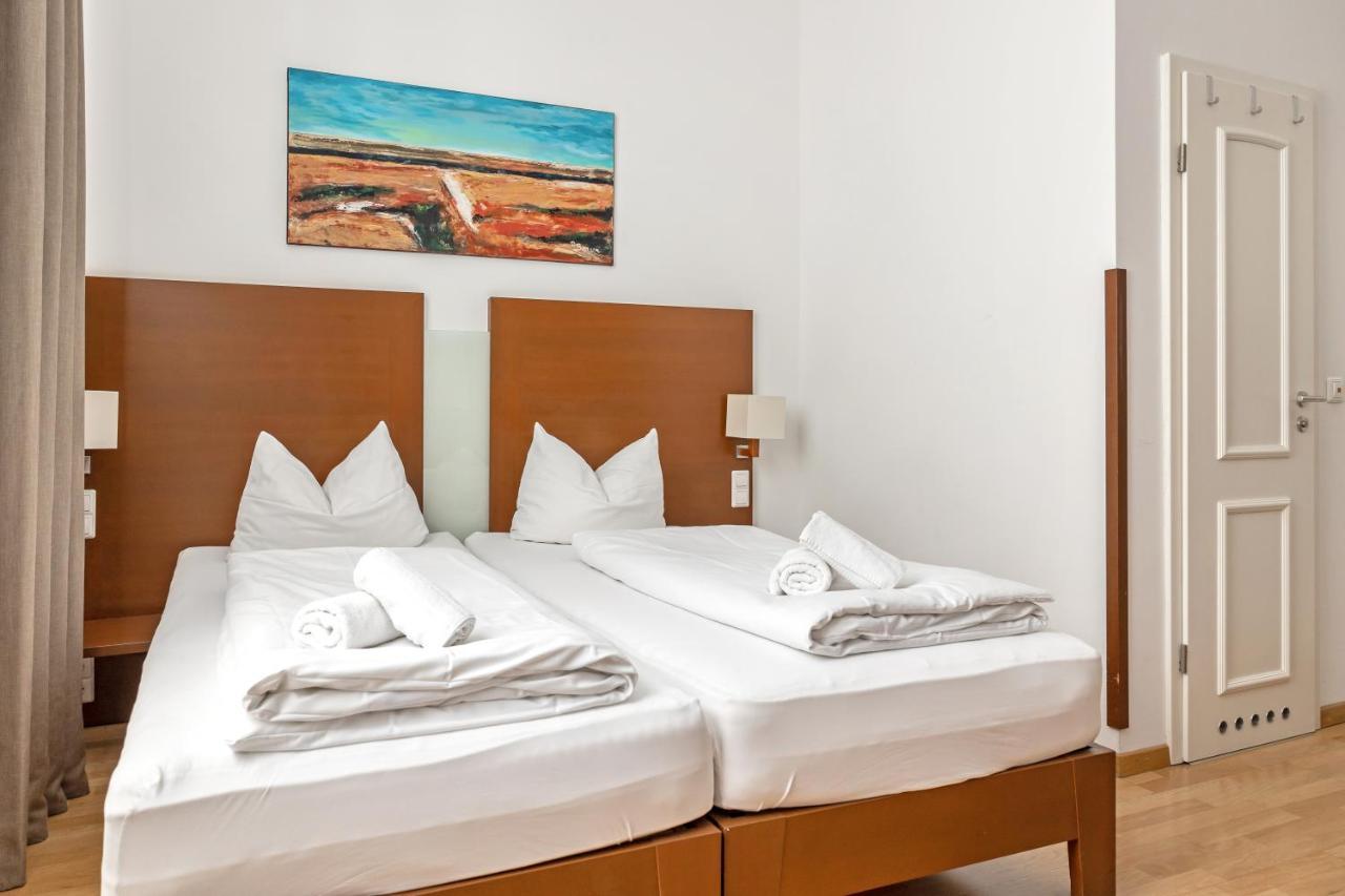 Graf Zeppelin Hotel 3*