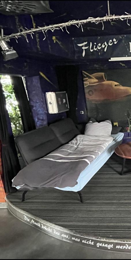Musikbuehne Flieger - Konzept - Loften In Einer Kneipe Apartment Tettnang
