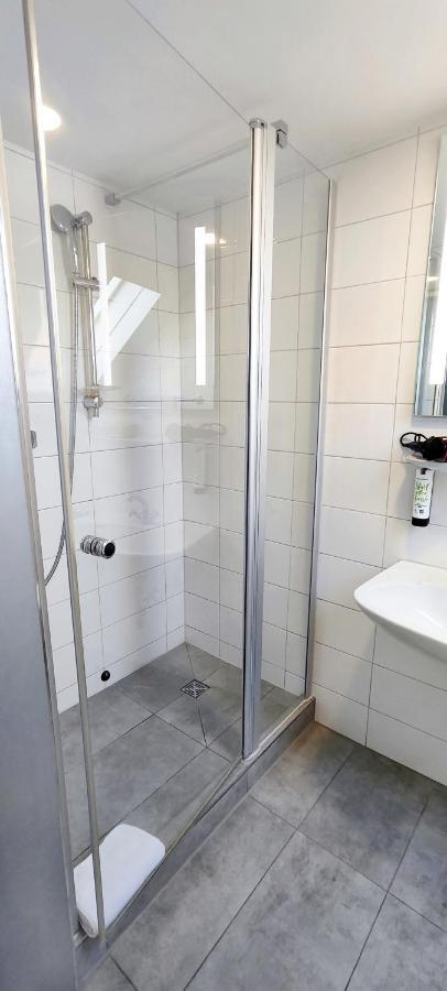 Hellers Twenty Four Ii -24h-check-in- Hotel Friedrichshafen
