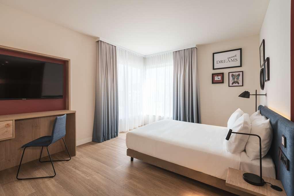 Hampton By Hilton