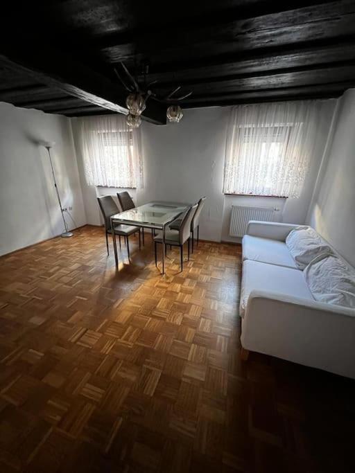 Haus Fuer Lieben Menschen Apartment