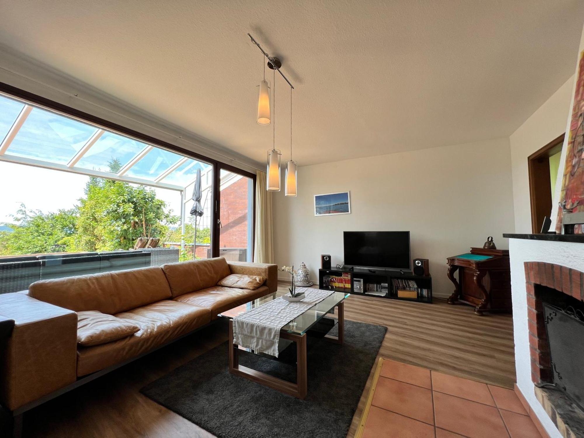 Wellnesshuette Mit Aussenwhirlpool Und Herrlichem See-und Alpenblick Holiday home *