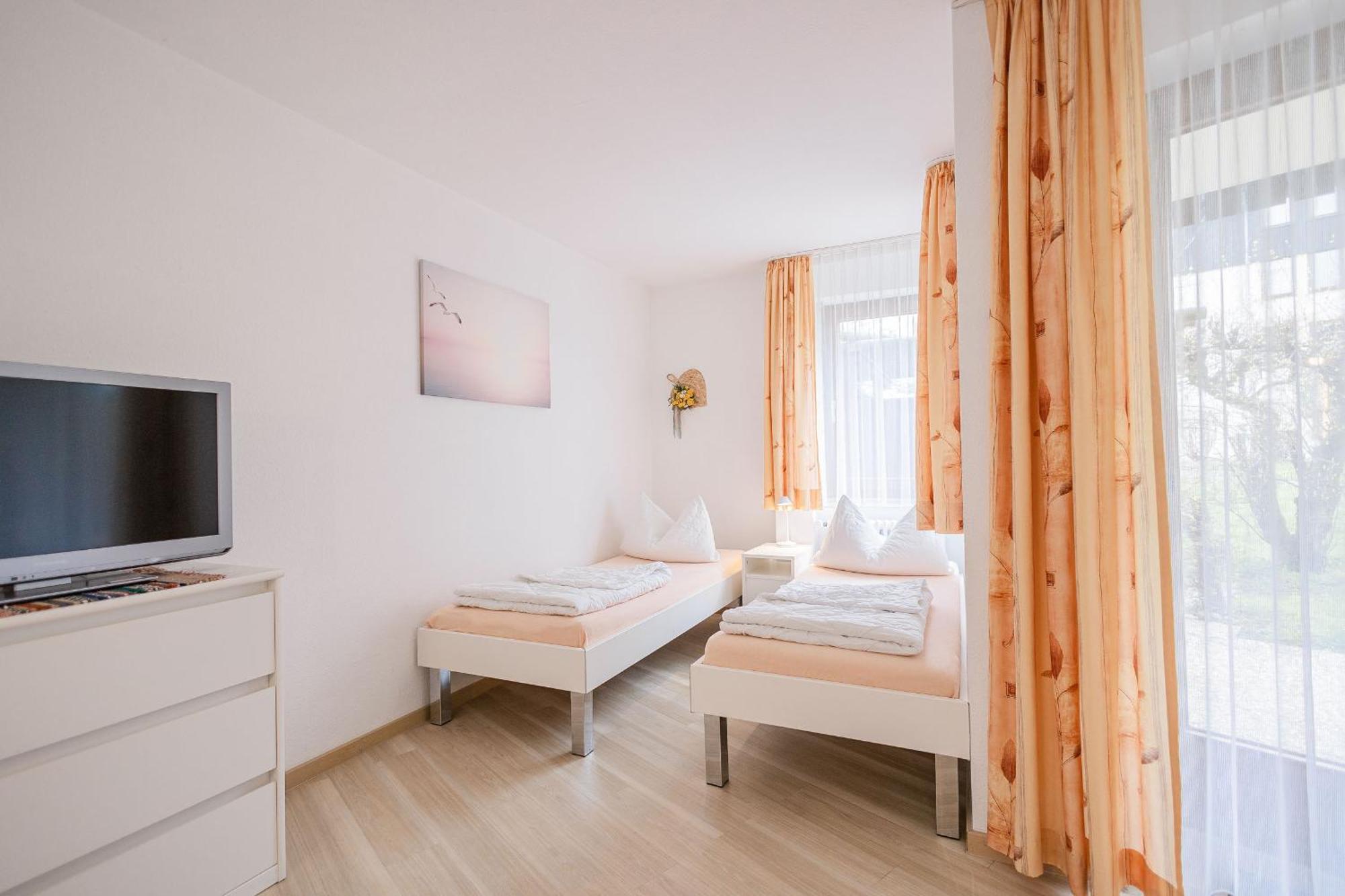 Apartment Ferienwohnpark Ein-zimmer-apartment 55 01 Immenstaad am Bodensee