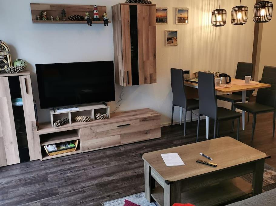 Wohnen Direkt Am Uferpark Mit Grossem Balkon Und Seeblick Friedrichshafen