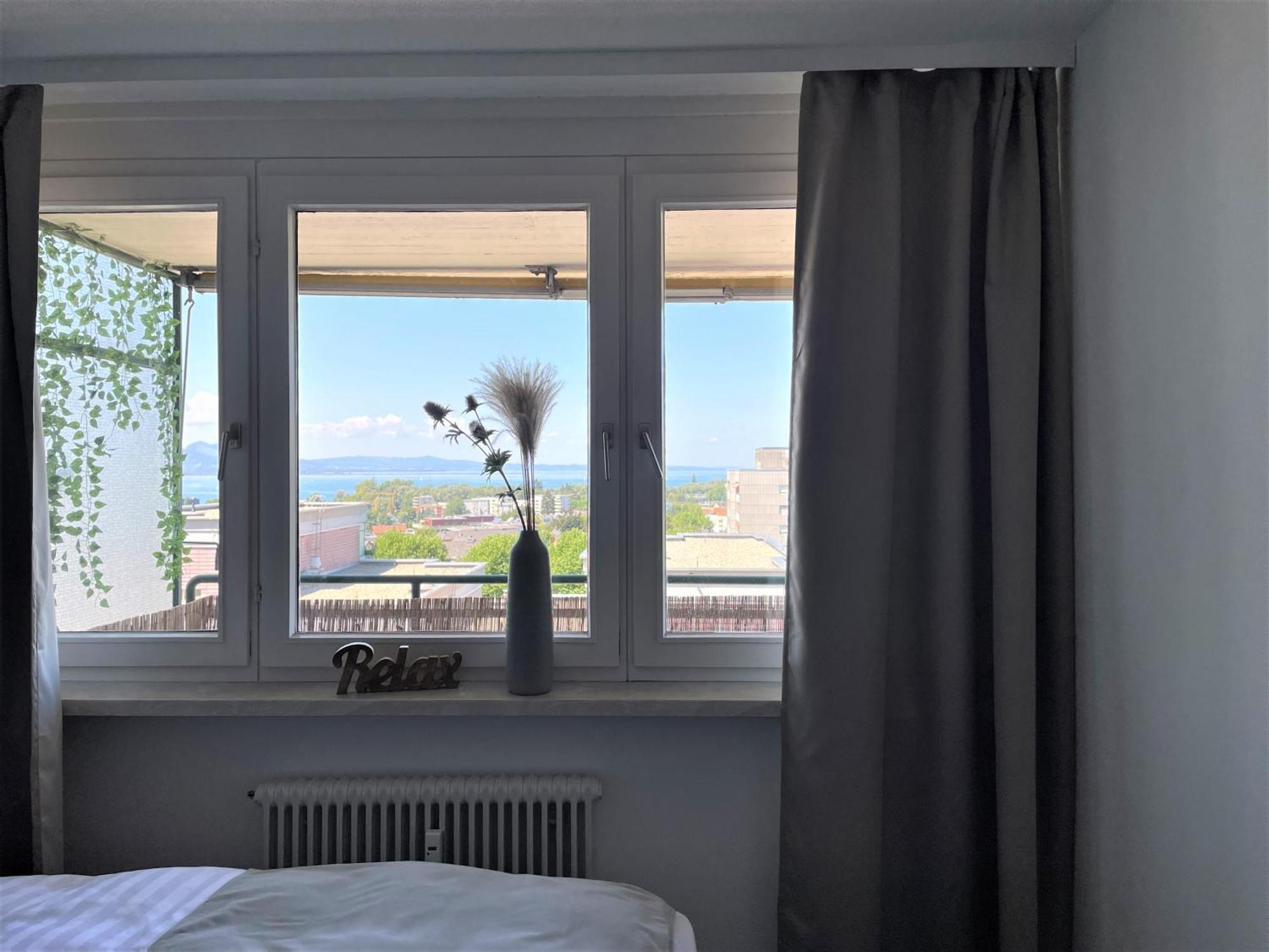 Apartment Mit Terassee & Aussicht Auf See Und Berge