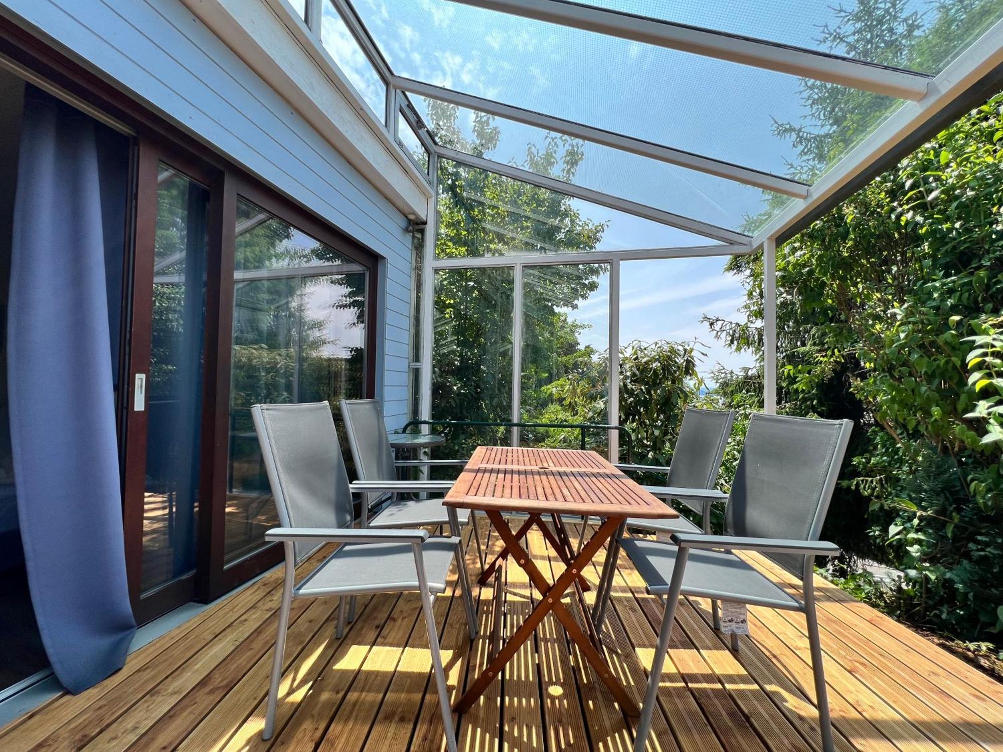 Holiday home Wellnesshuette Mit Aussenwhirlpool Und Herrlichem See-und Alpenblick Uberlingen
