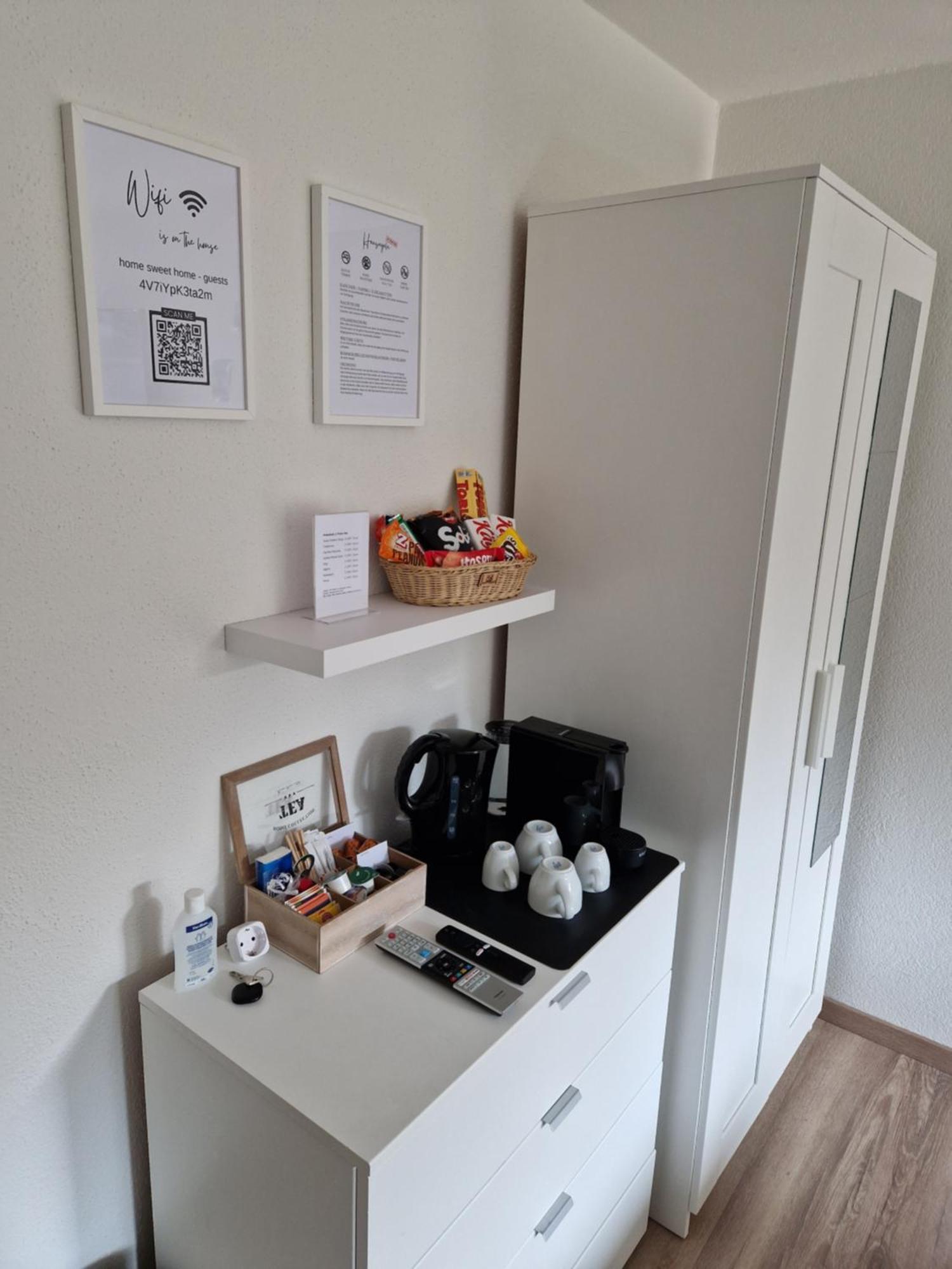Cosi - Komfortables Privatzimmer Mit Grosser Terrasse Und Parkplatz Homestay Kreuzlingen