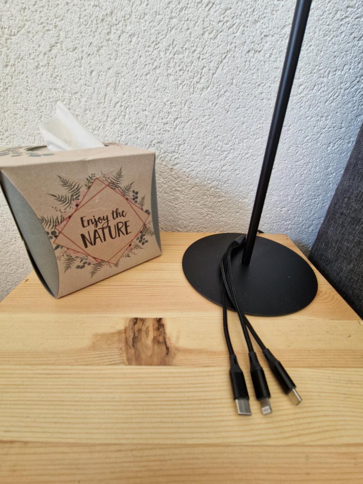 Cosi - Komfortables Privatzimmer Mit Grosser Terrasse Und Parkplatz *