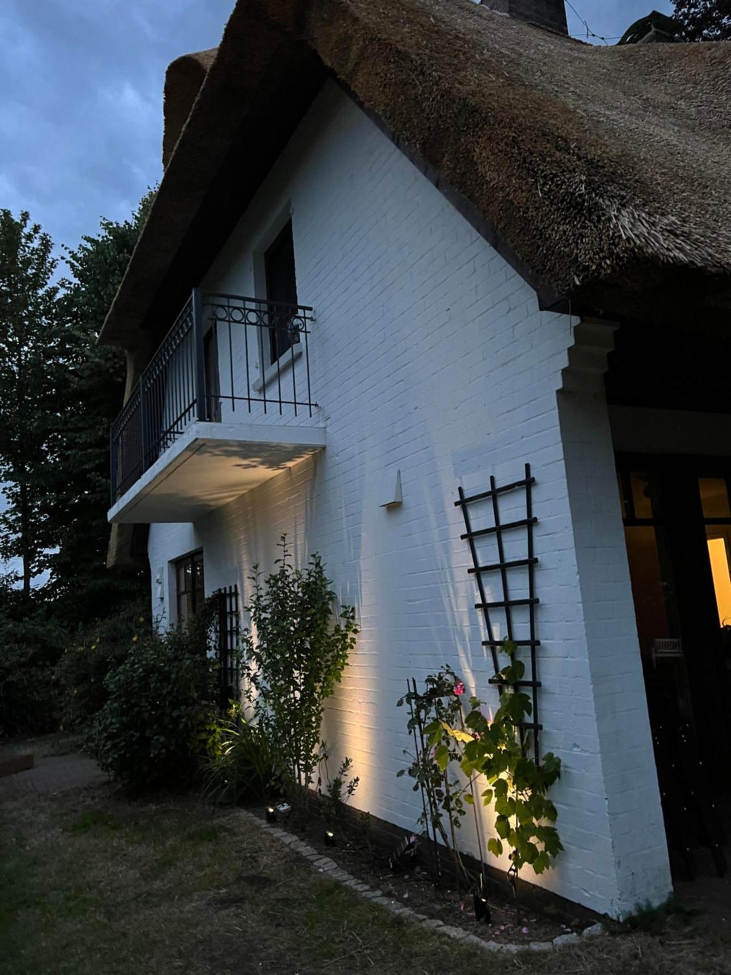 Reetdachlandhaus Wiemershoern Holiday home *