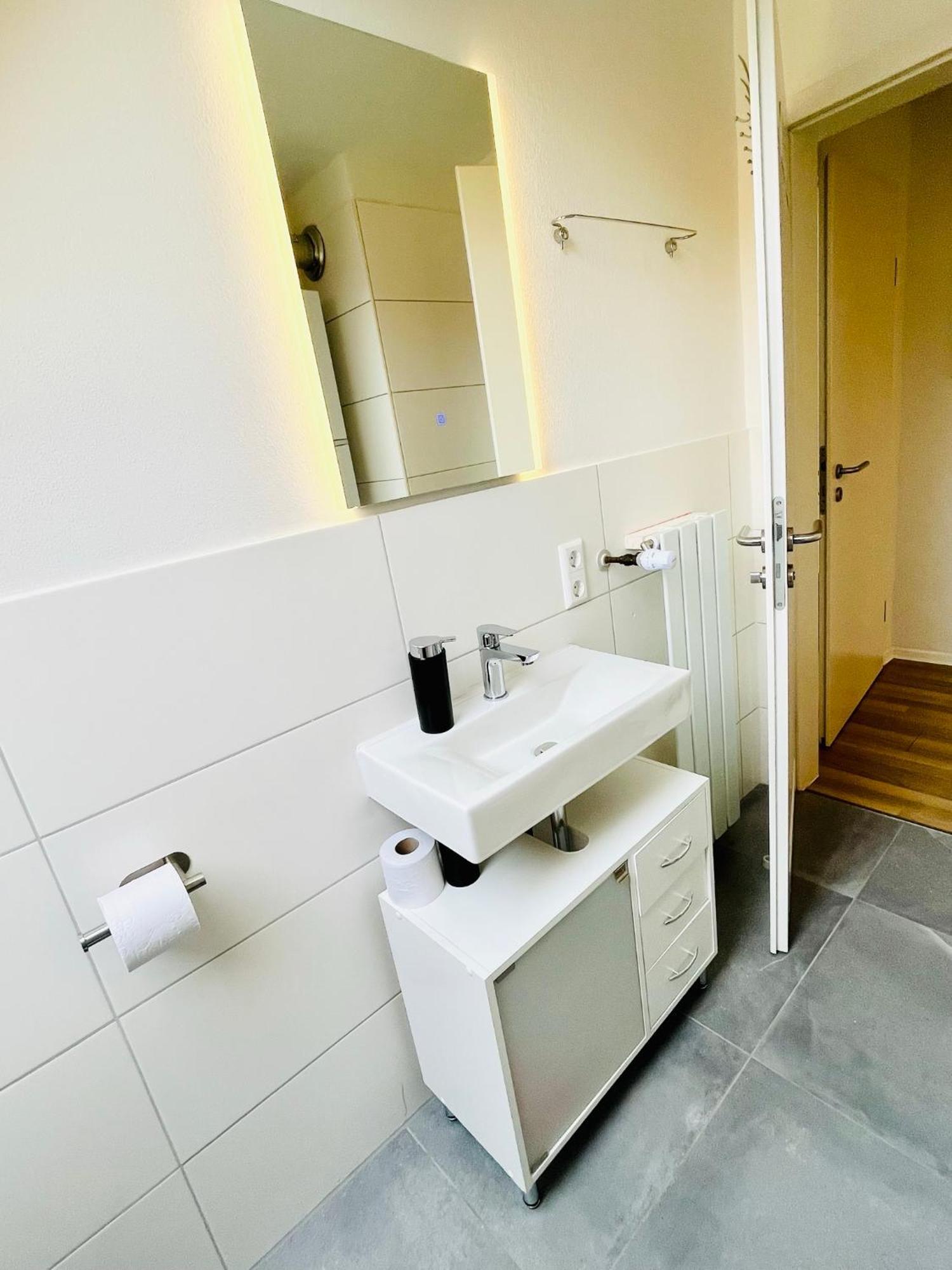 3room-central-modern Near Mtu- The Zeppelin By Lakescape Fewos Apartment Friedrichshafen