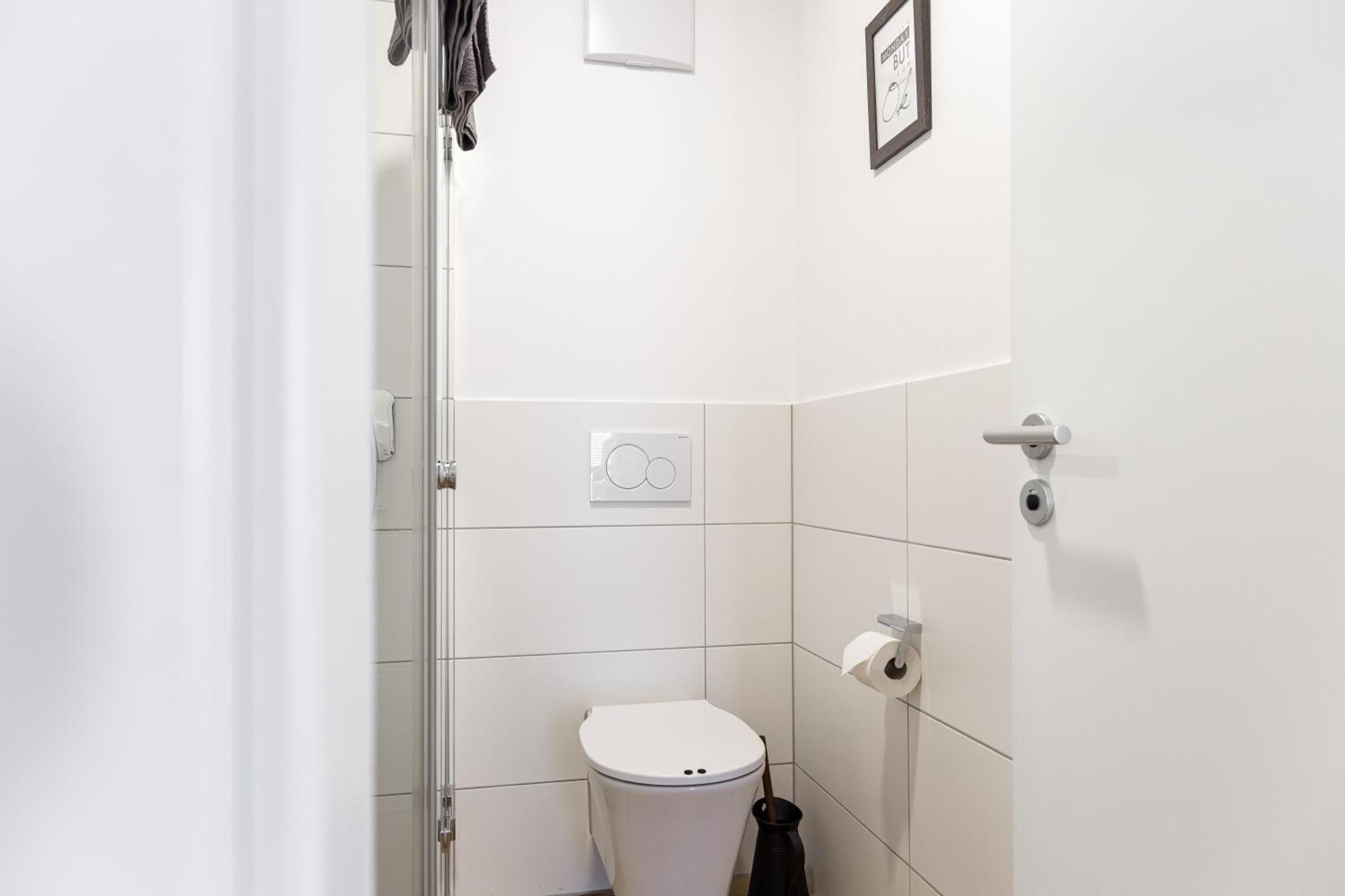 Living Timeless- Happy Living Bodensee Direkt Am Mit Billard, Parkplatz Und Balkon Fuer Bis Zu 6 Personen *