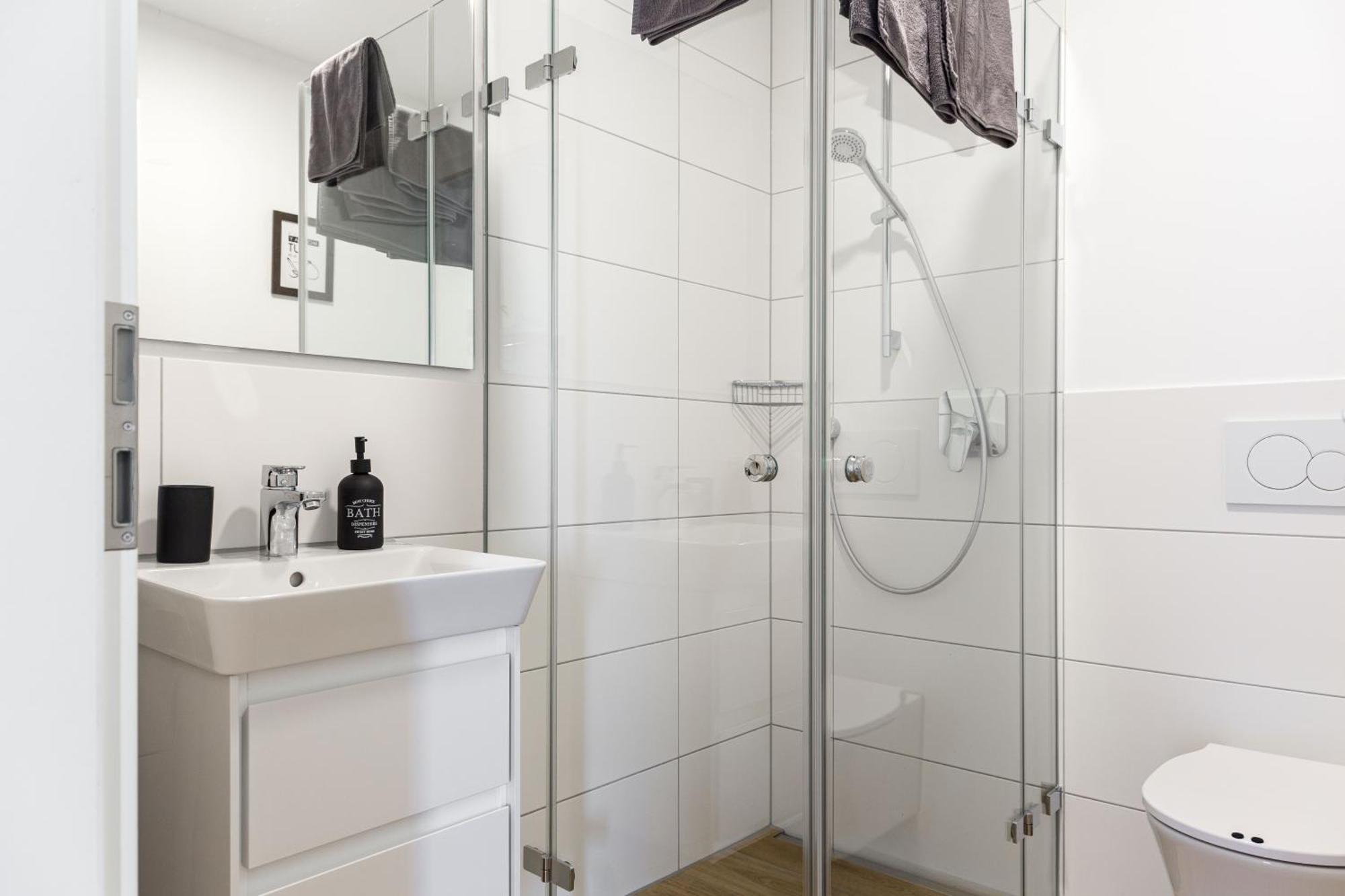 Living Timeless- Happy Living Bodensee Direkt Am Mit Billard, Parkplatz Und Balkon Fuer Bis Zu 6 Personen Apartment *
