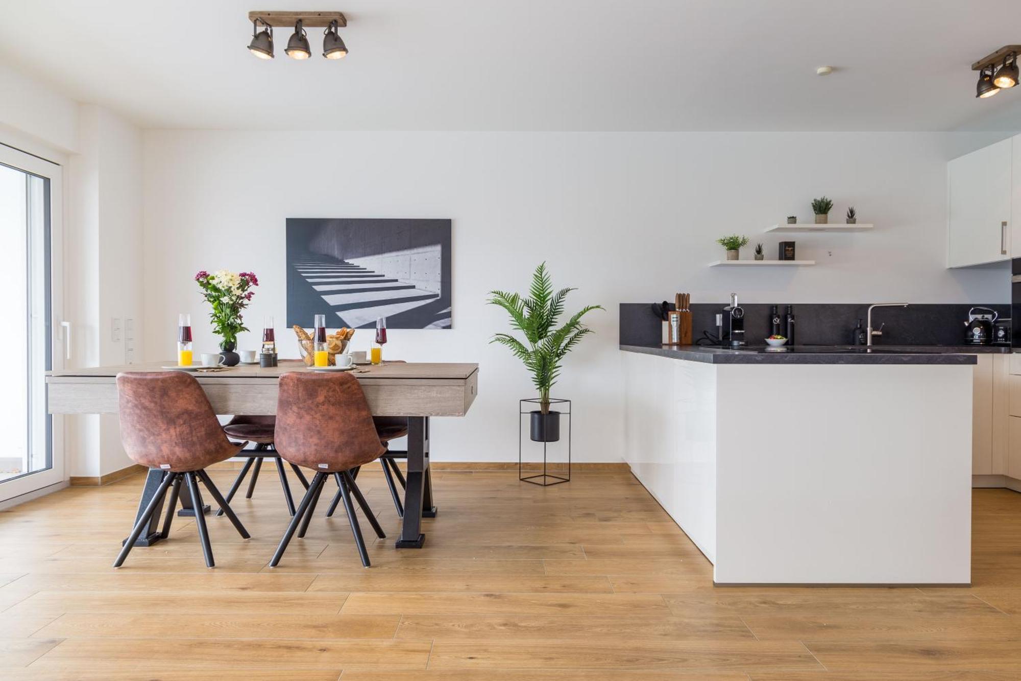 Living Timeless- Happy Living Bodensee Direkt Am Mit Billard, Parkplatz Und Balkon Fuer Bis Zu 6 Personen Apartment *