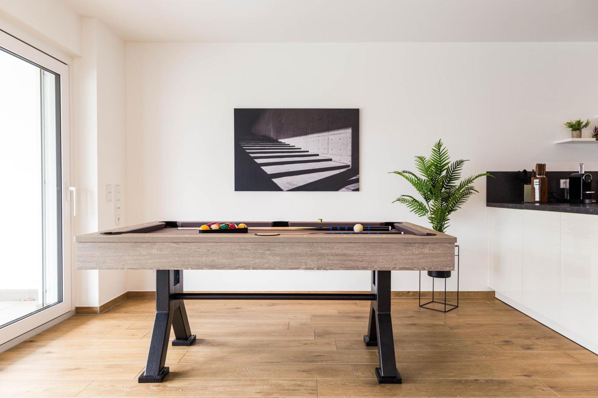 Apartment Living Timeless- Happy Living Bodensee Direkt Am Mit Billard, Parkplatz Und Balkon Fuer Bis Zu 6 Personen