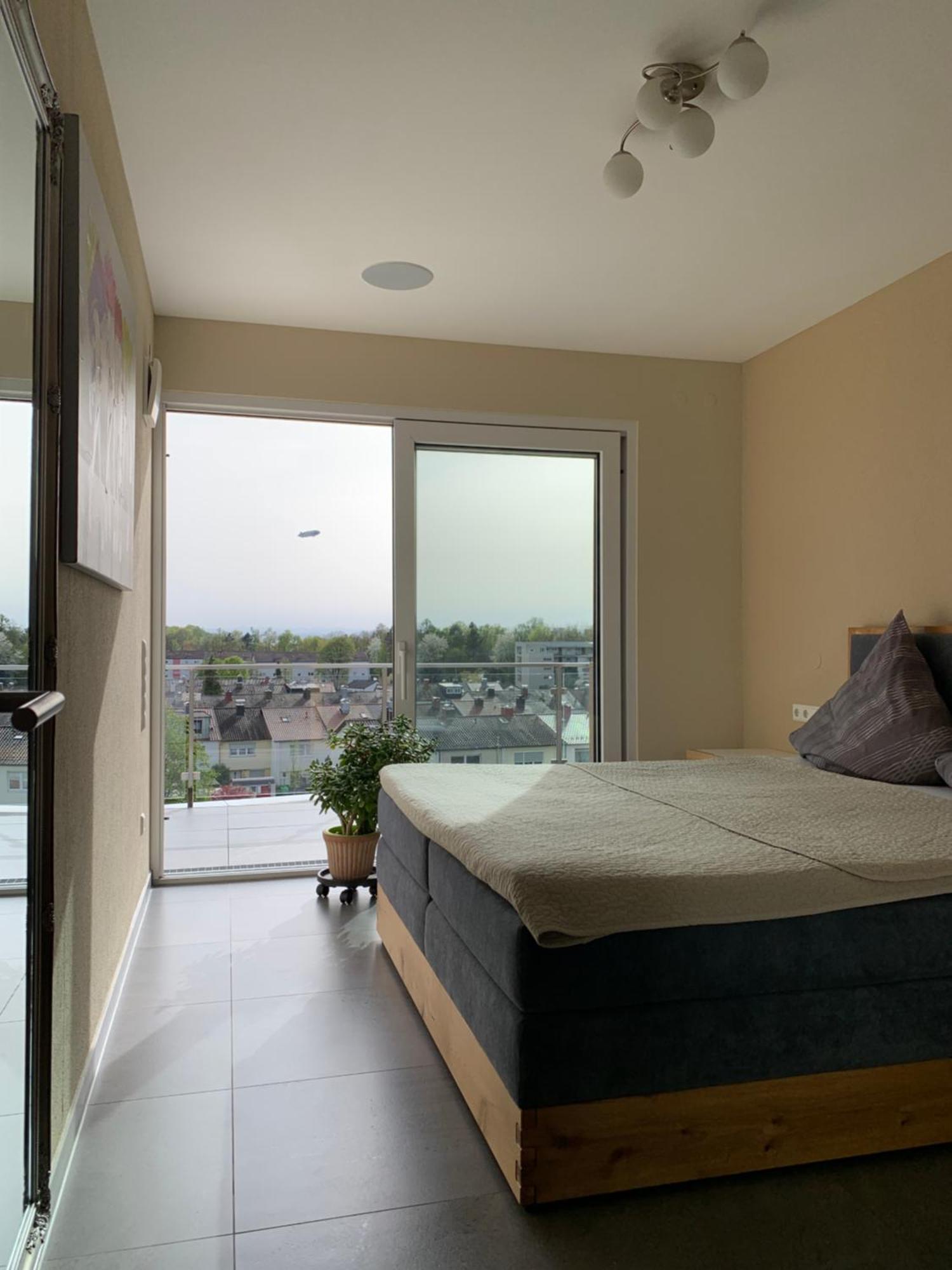 Penthouse Mit Alpenblick * Friedrichshafen