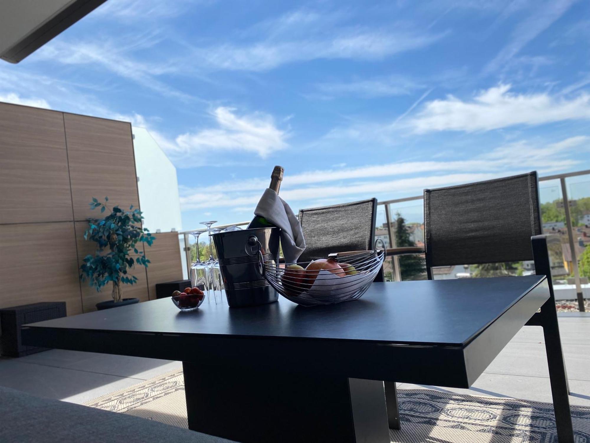 Apartment Penthouse Mit Alpenblick Friedrichshafen