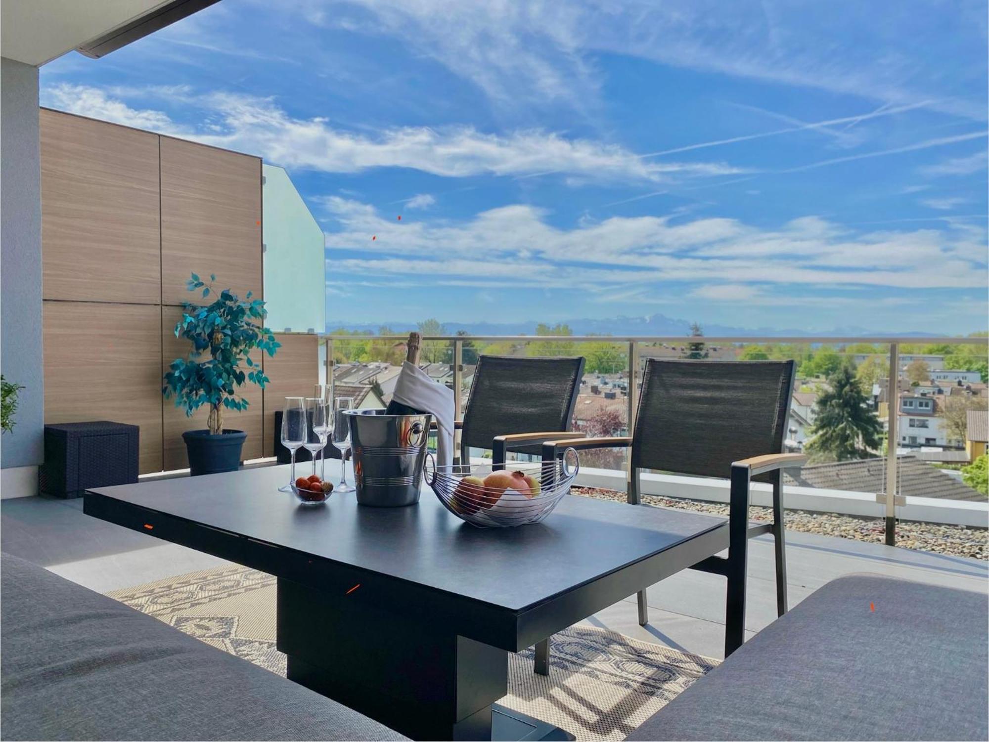 Penthouse Mit Alpenblick Apartment Friedrichshafen