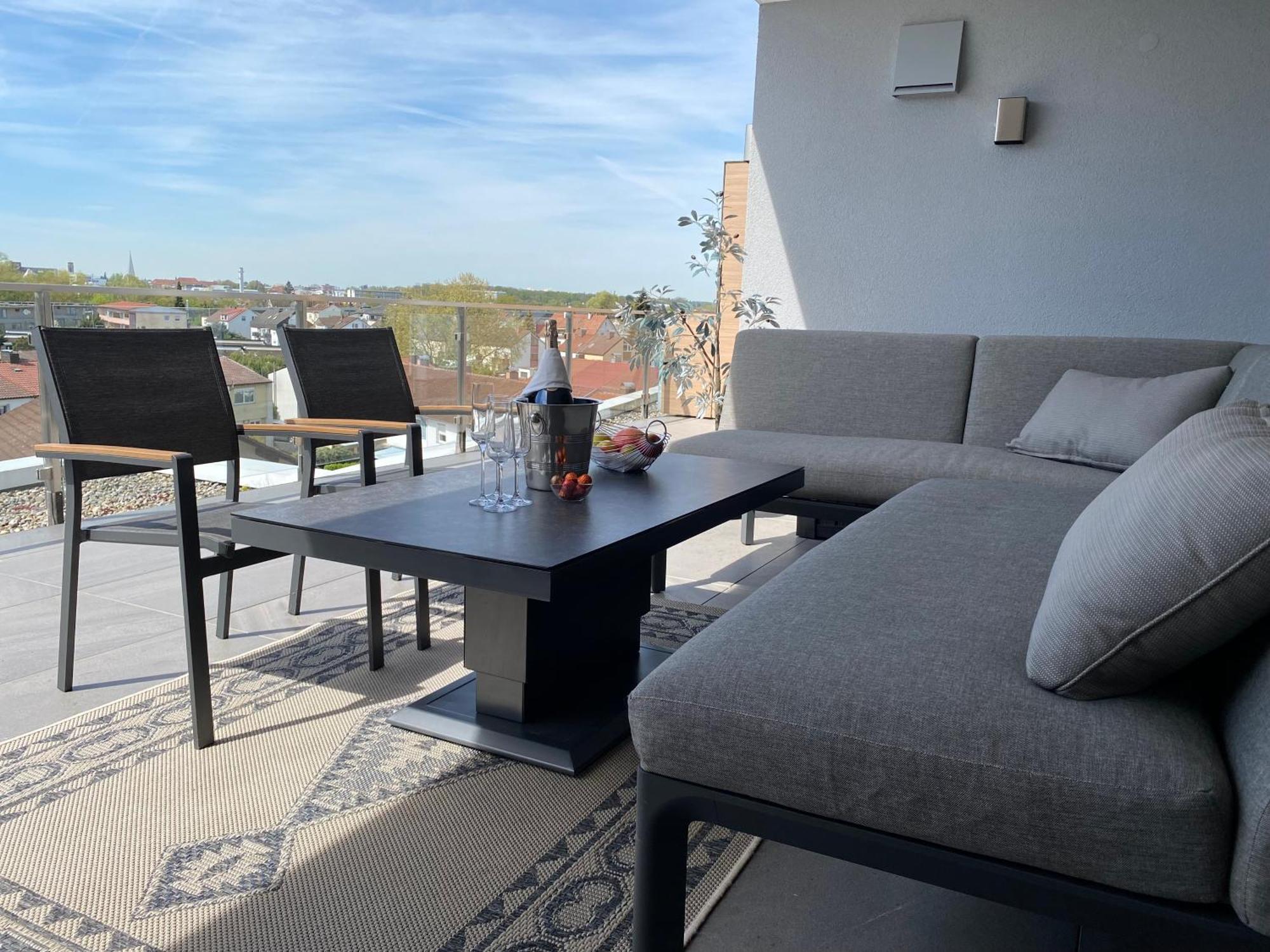 Penthouse Mit Alpenblick * Friedrichshafen
