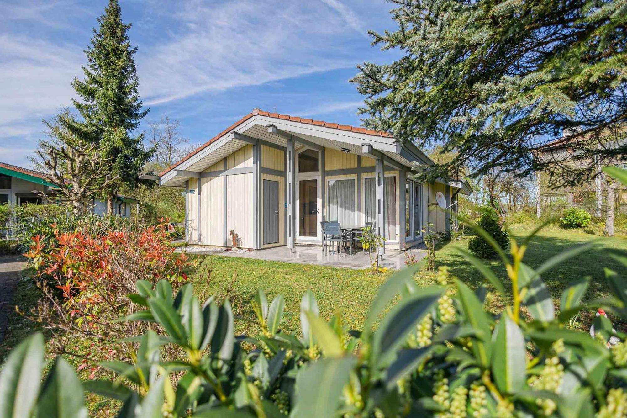Holiday home Ferienwohnpark Satteldachhaus Typ 10 Sdr 102 Immenstaad am Bodensee