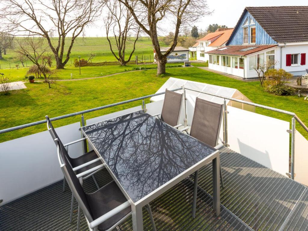 Oak Modern Retreat In Holiday home *