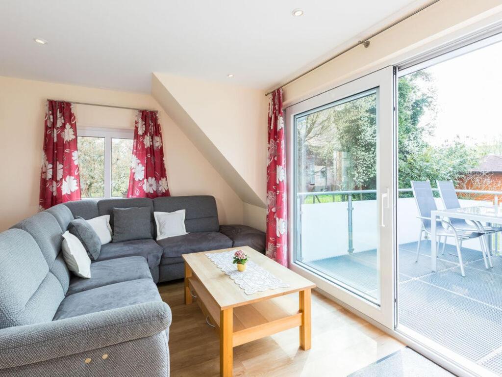 Oak Modern Retreat In Uberlingen
