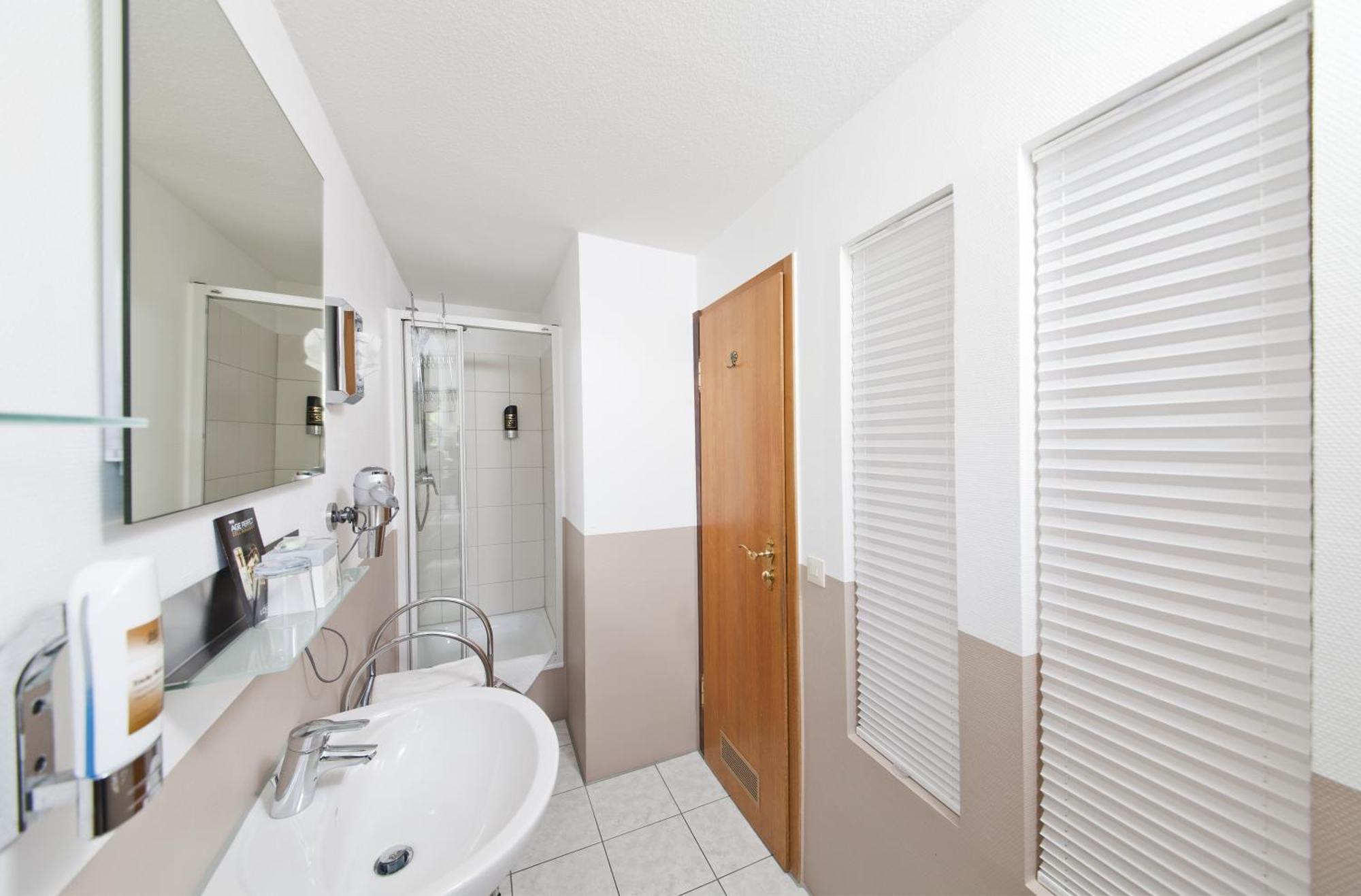 Romantik Johanniter-kreuz Hotel 4*