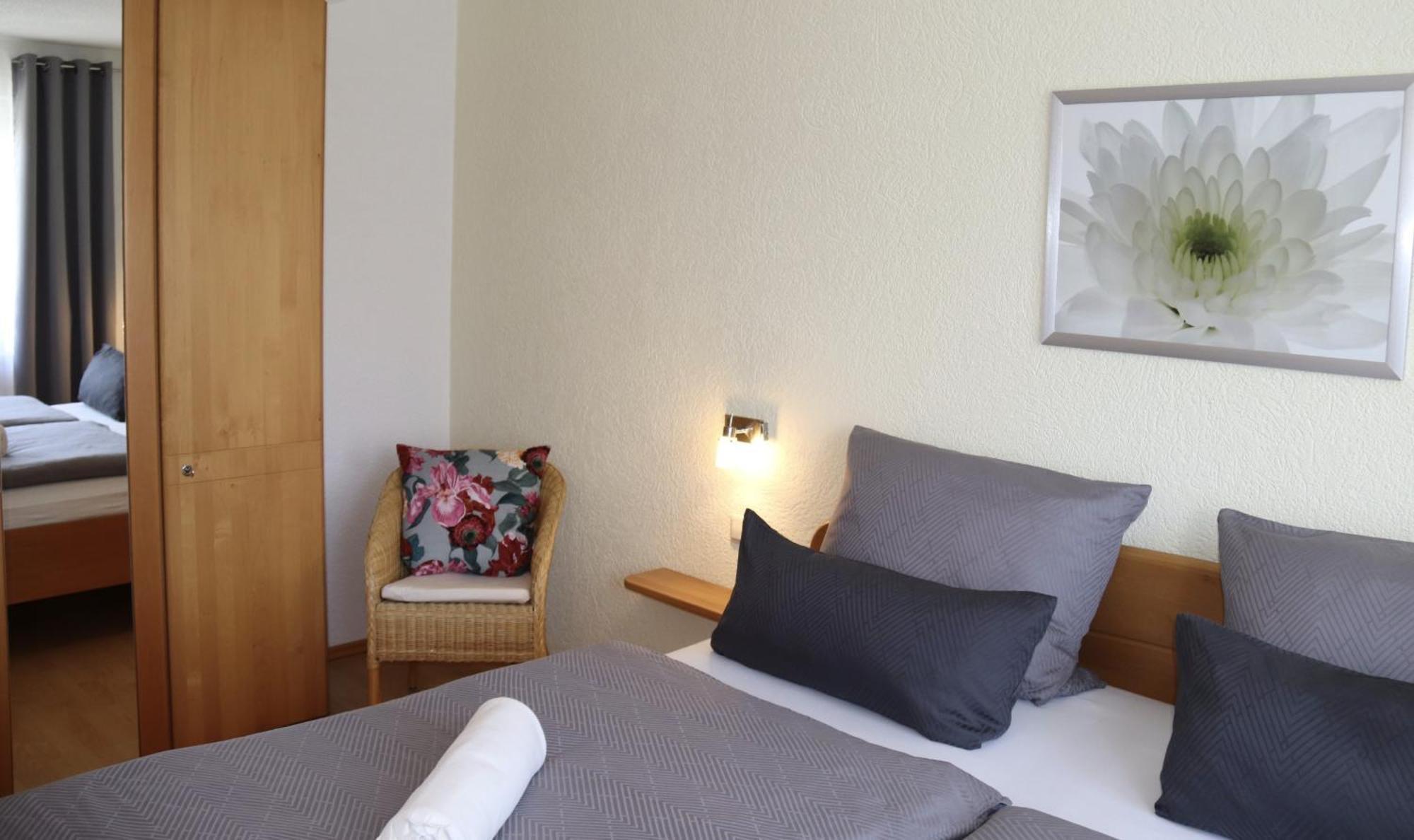 Gaestehaus Maeder Am Hafen Holiday home Uhldingen-Muehlhofen
