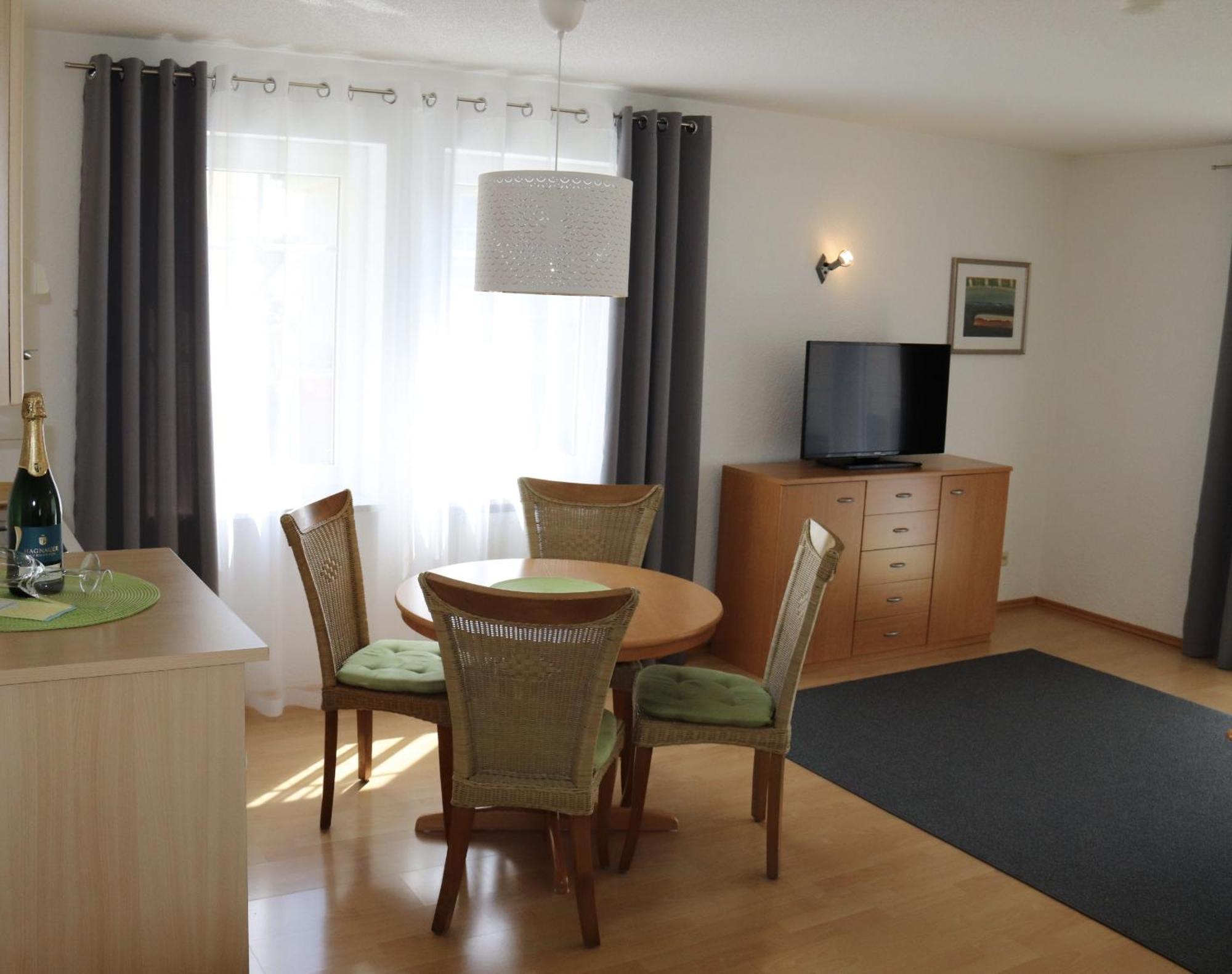 Gaestehaus Maeder Am Hafen Uhldingen-Muehlhofen