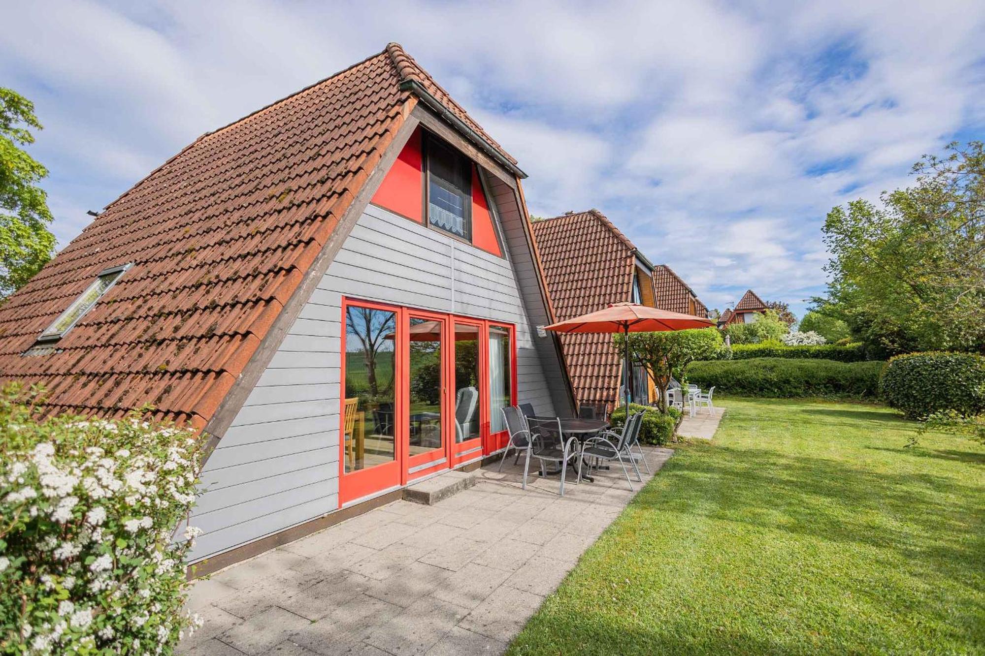 Ferienwohnpark Nurdachhaus Typ 8 Ndt 002 Holiday home Immenstaad am Bodensee