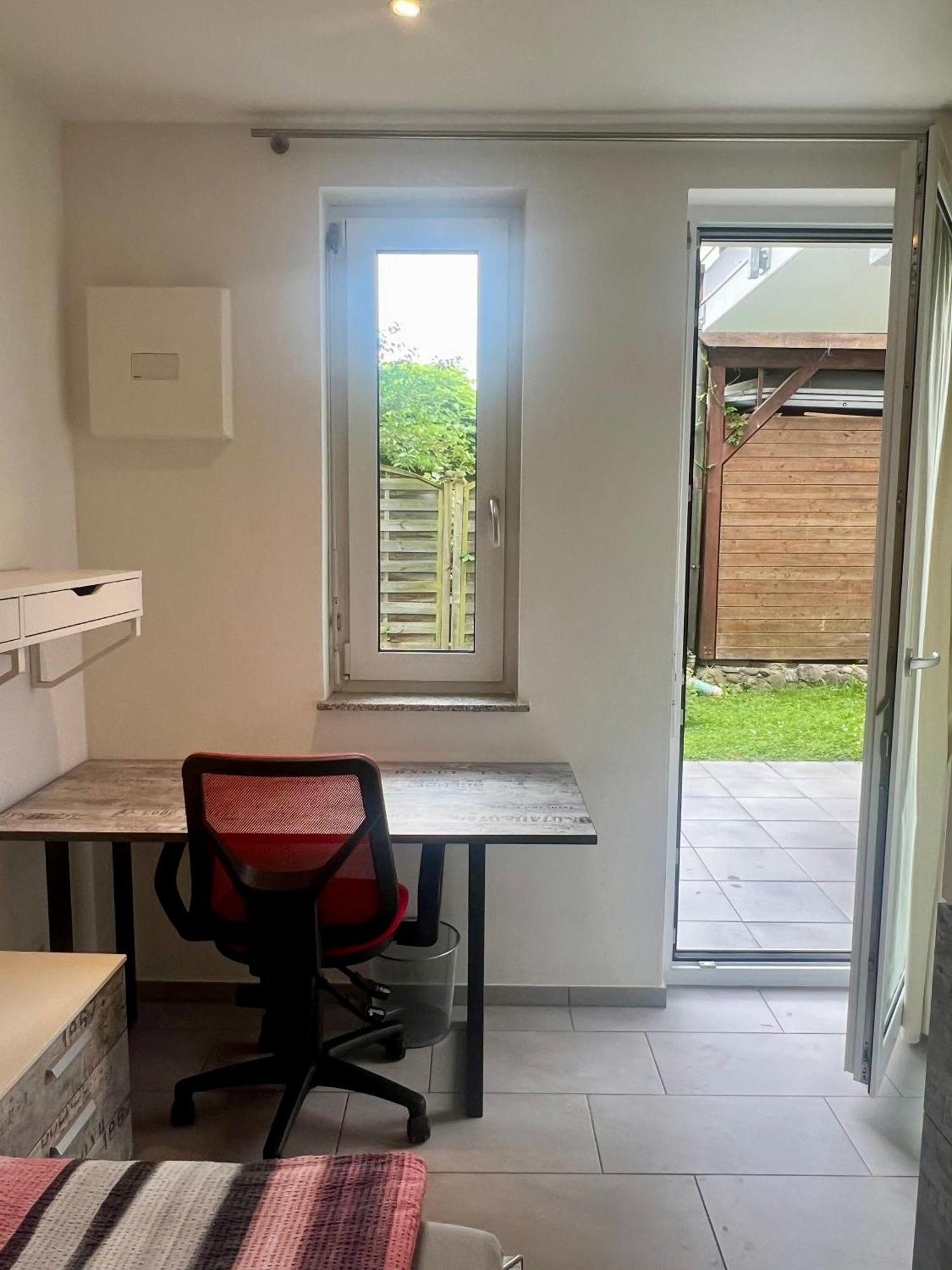 Zentrales In Mit Terrasse Fuer Bis Zu 5 Personen Apartment