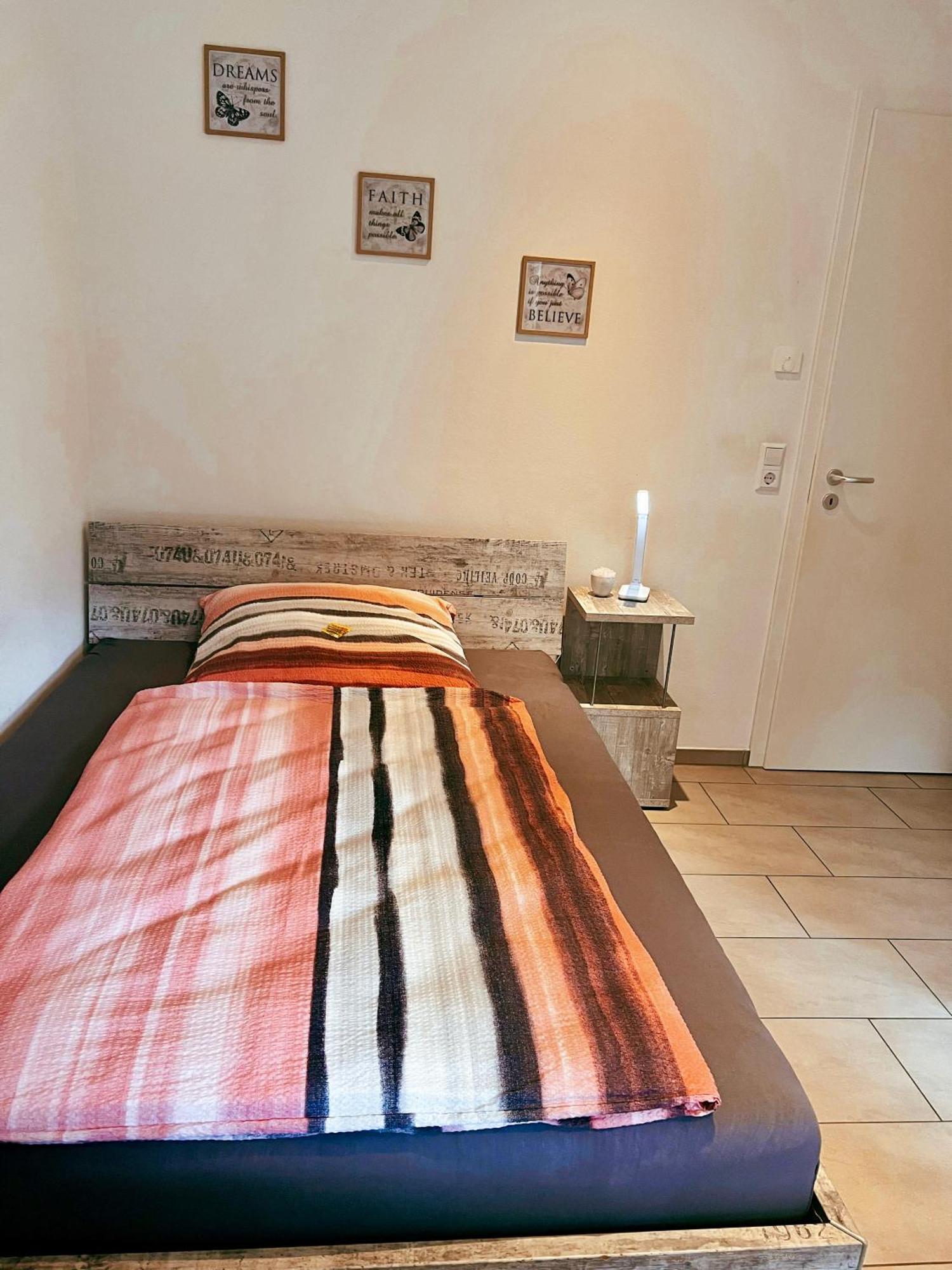 Zentrales In Mit Terrasse Fuer Bis Zu 5 Personen * Friedrichshafen