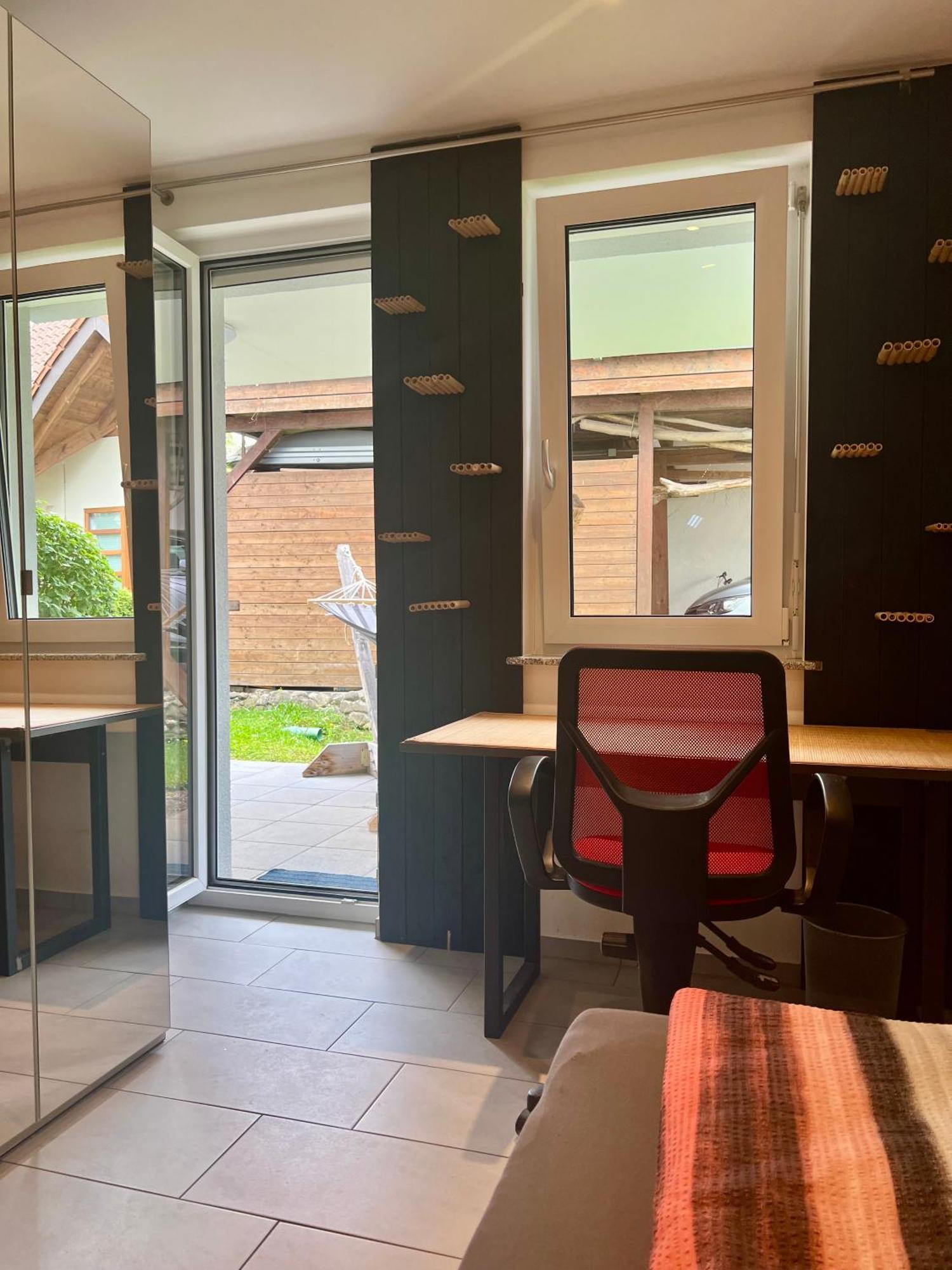Apartment Zentrales In Mit Terrasse Fuer Bis Zu 5 Personen Friedrichshafen
