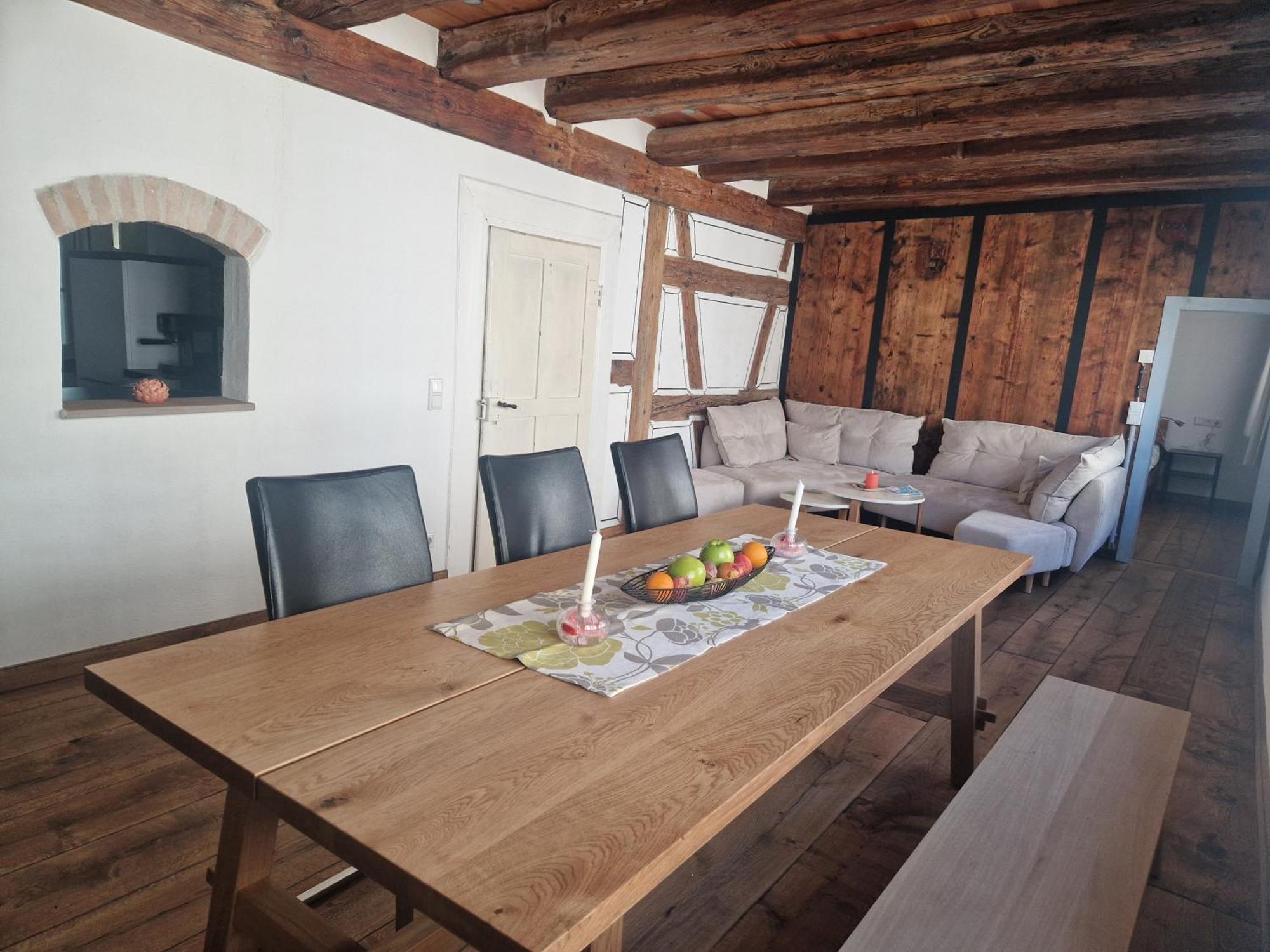 Apartment Historic Cozy Flat In Citycenter By Constance