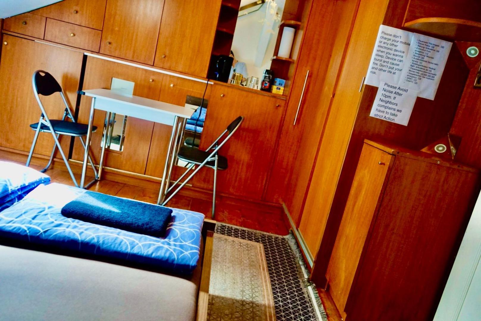 U6 Schofwrk Hostel
