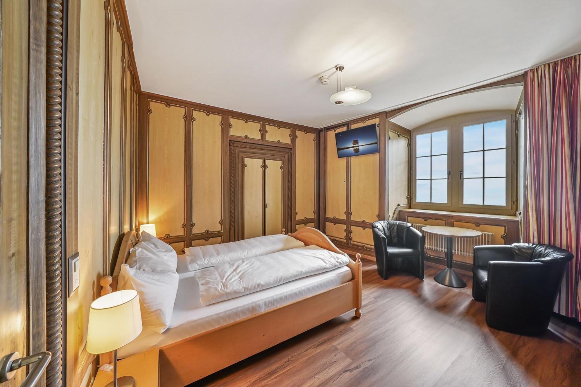 Hotel Schloss Wartensee 3*