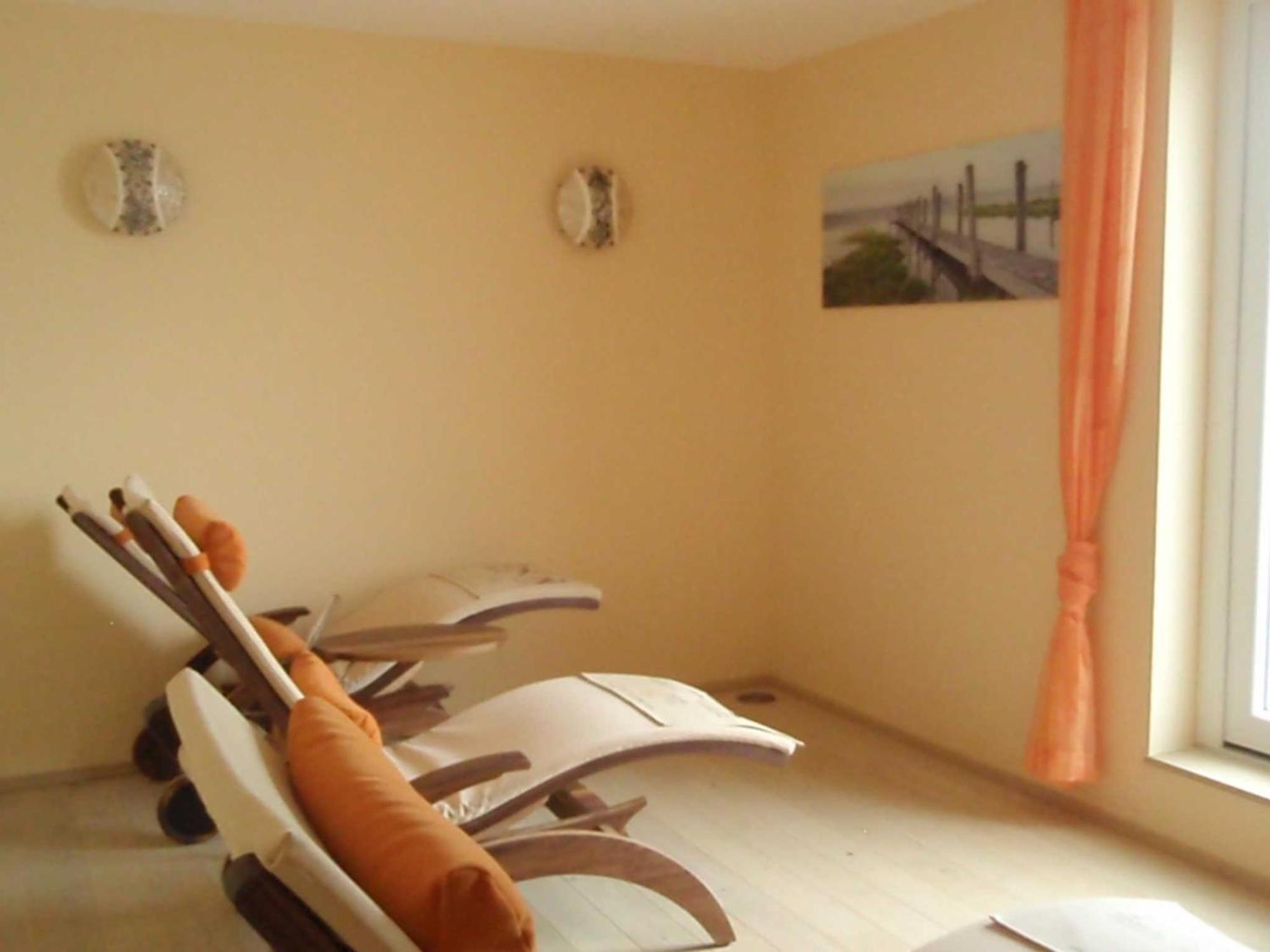 Off Hotel 4*