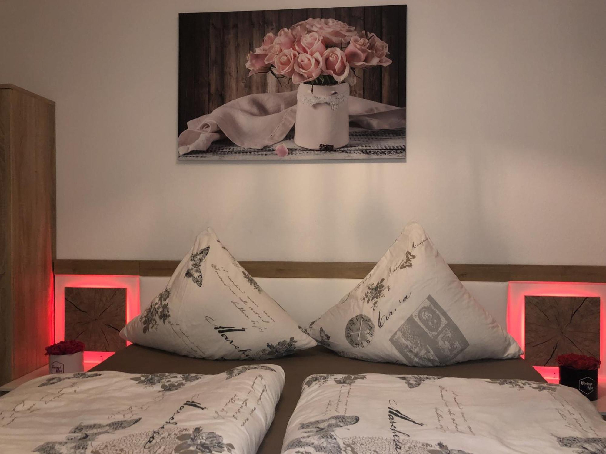 Phoenix Apartment *