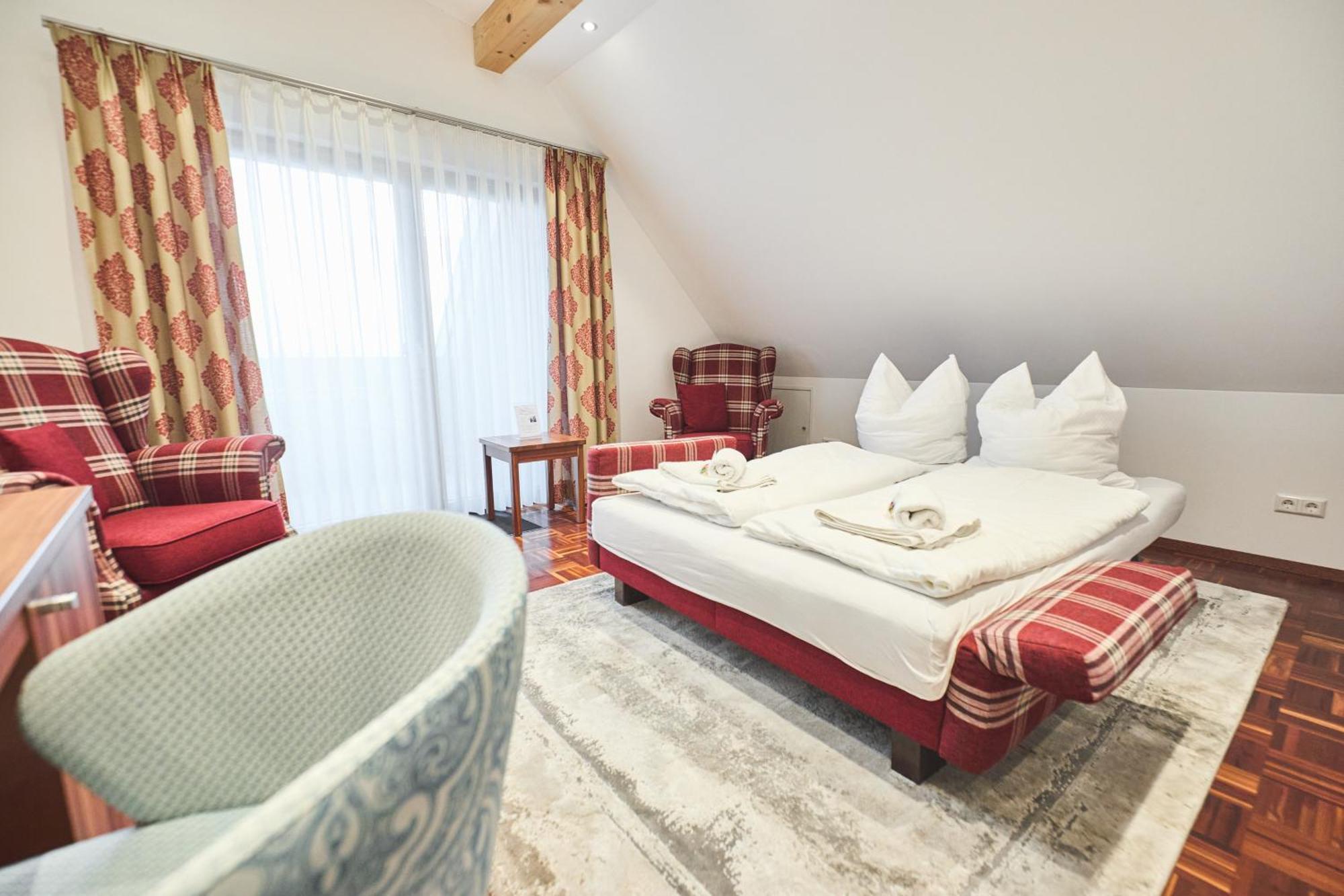 Hornstein Hotel *