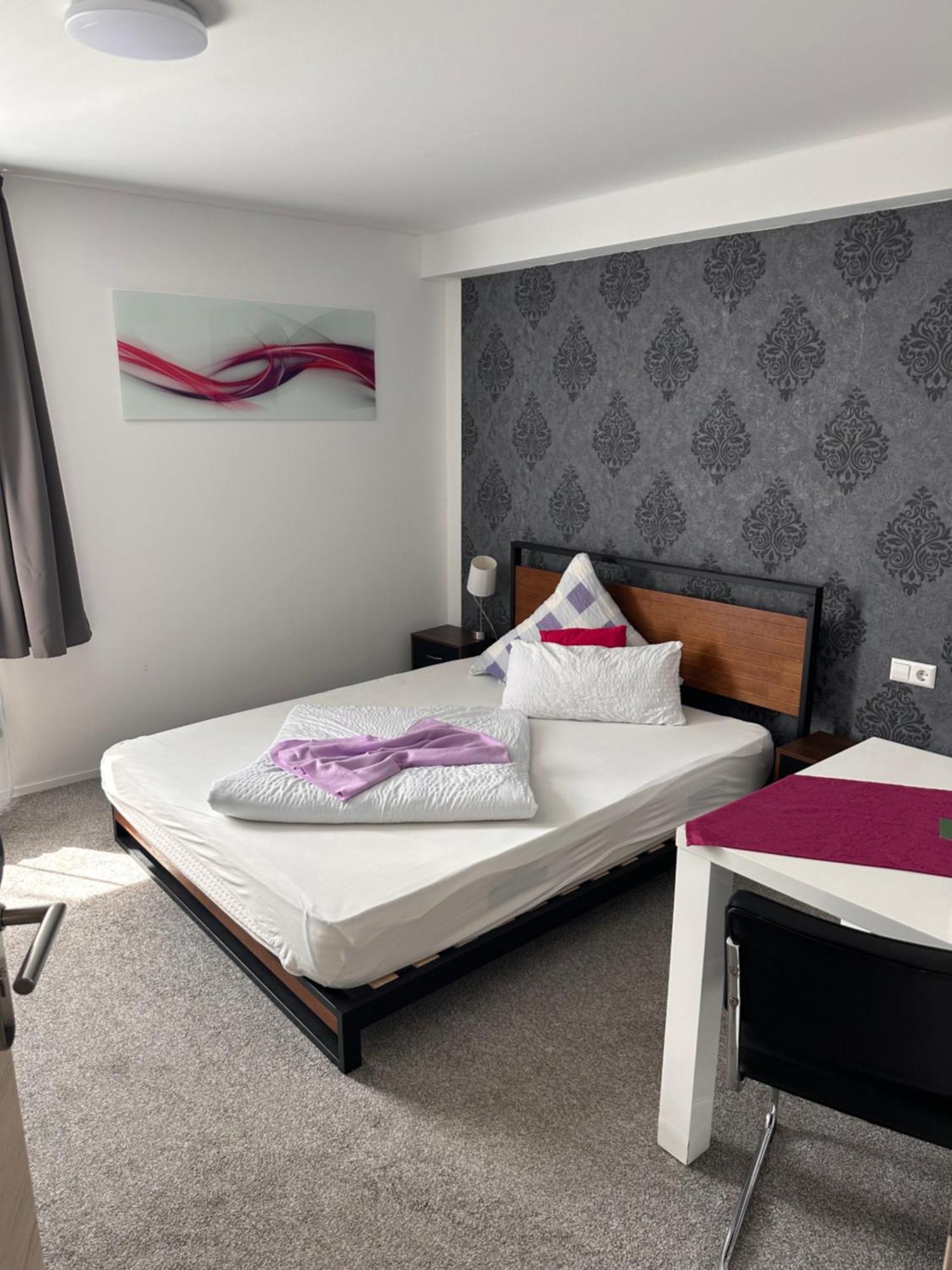Homestay Gaestehaus Uezel *