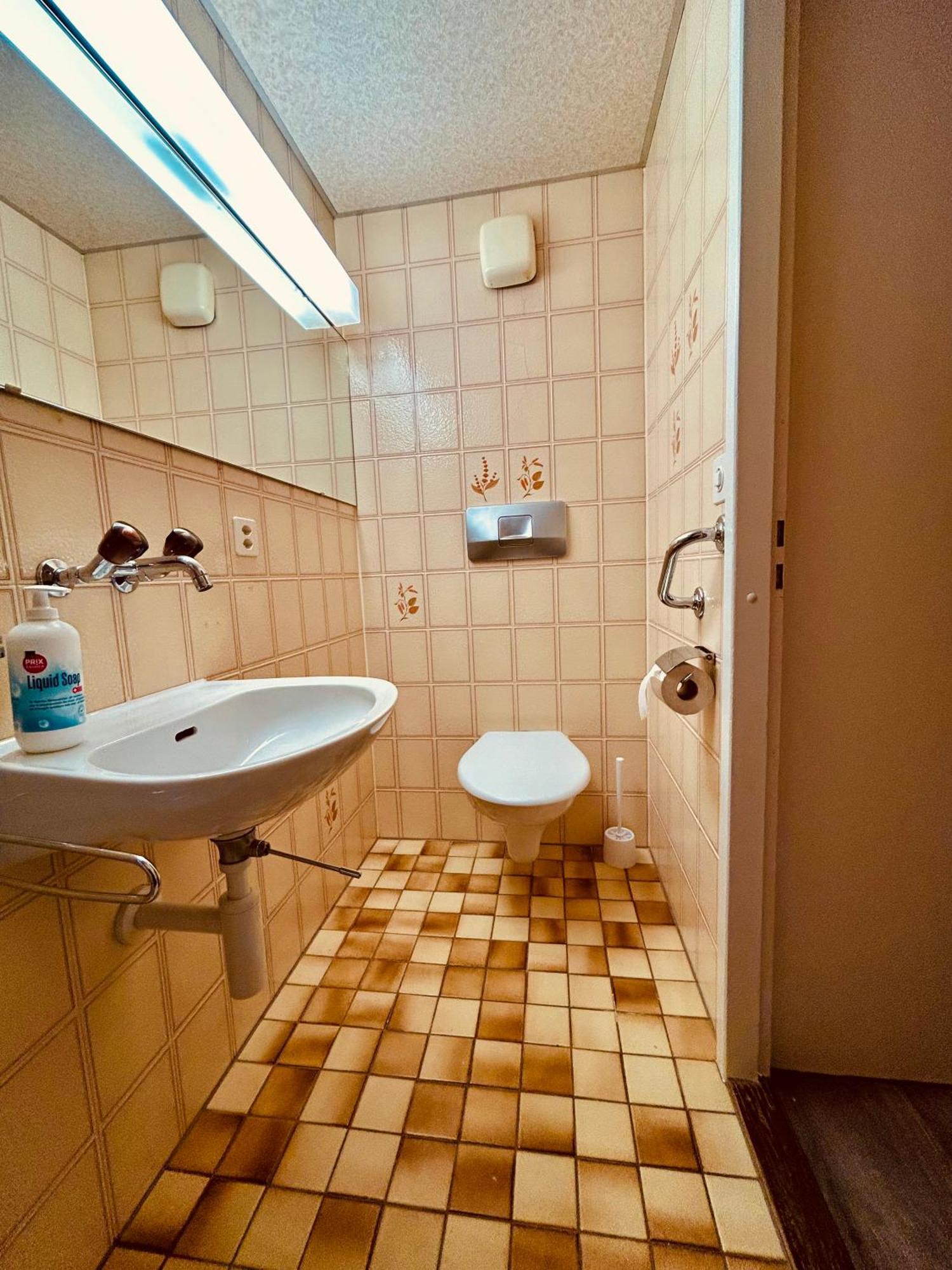 Private With Bathroom And View In Guest house *