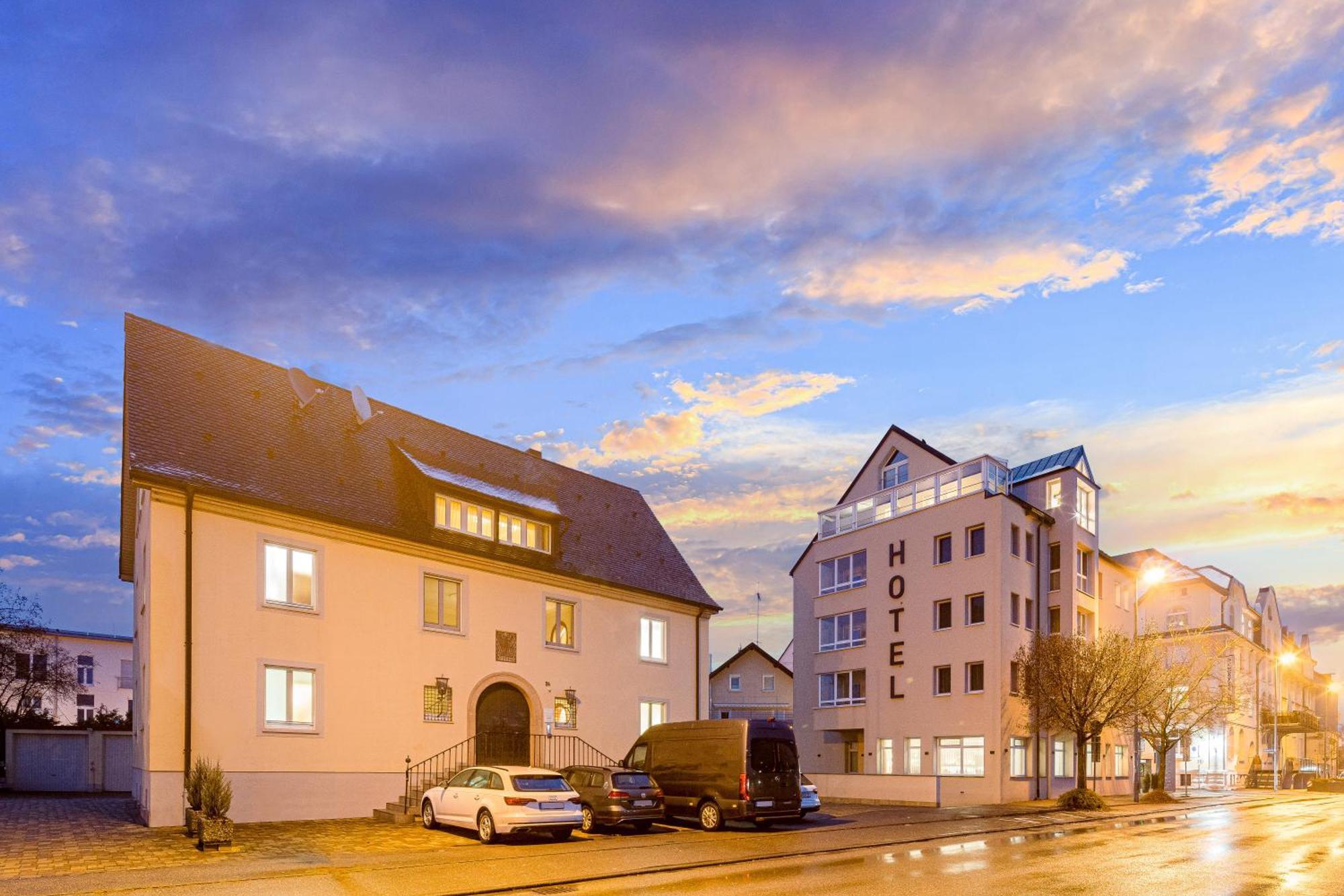 Zur Schmiede 3*