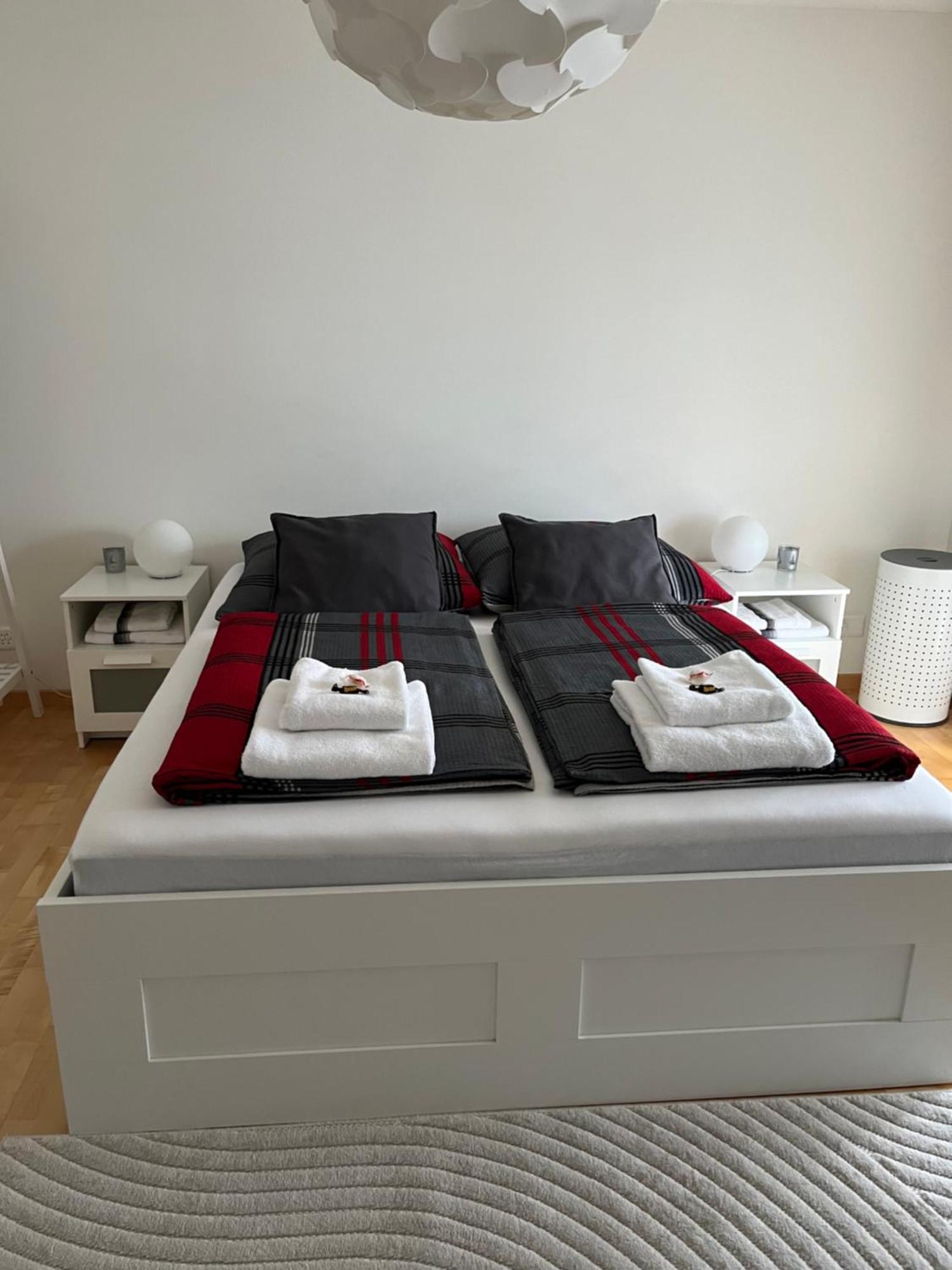 Apartment Amazing Lakeview Flat *