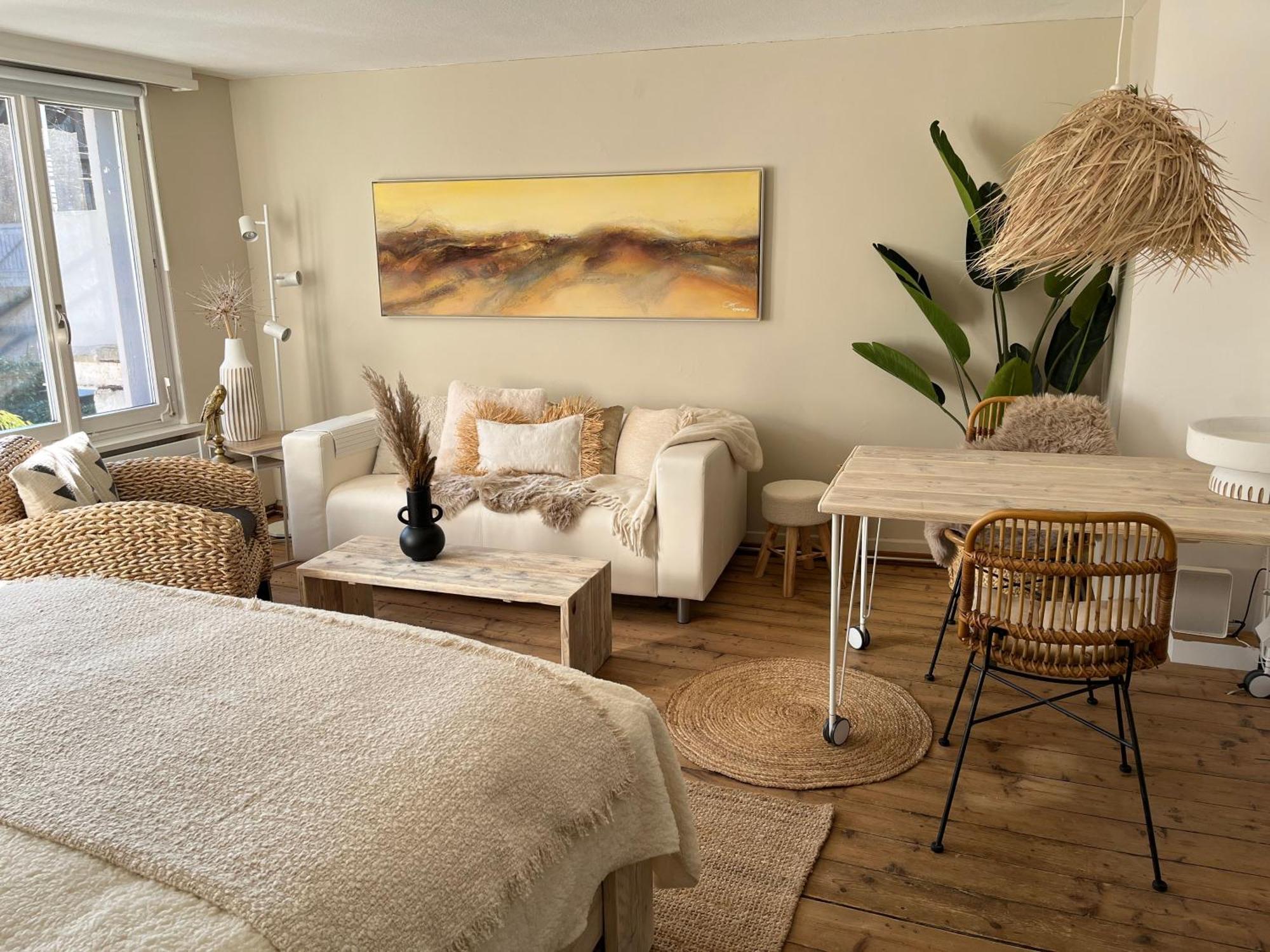 Apartment Style *