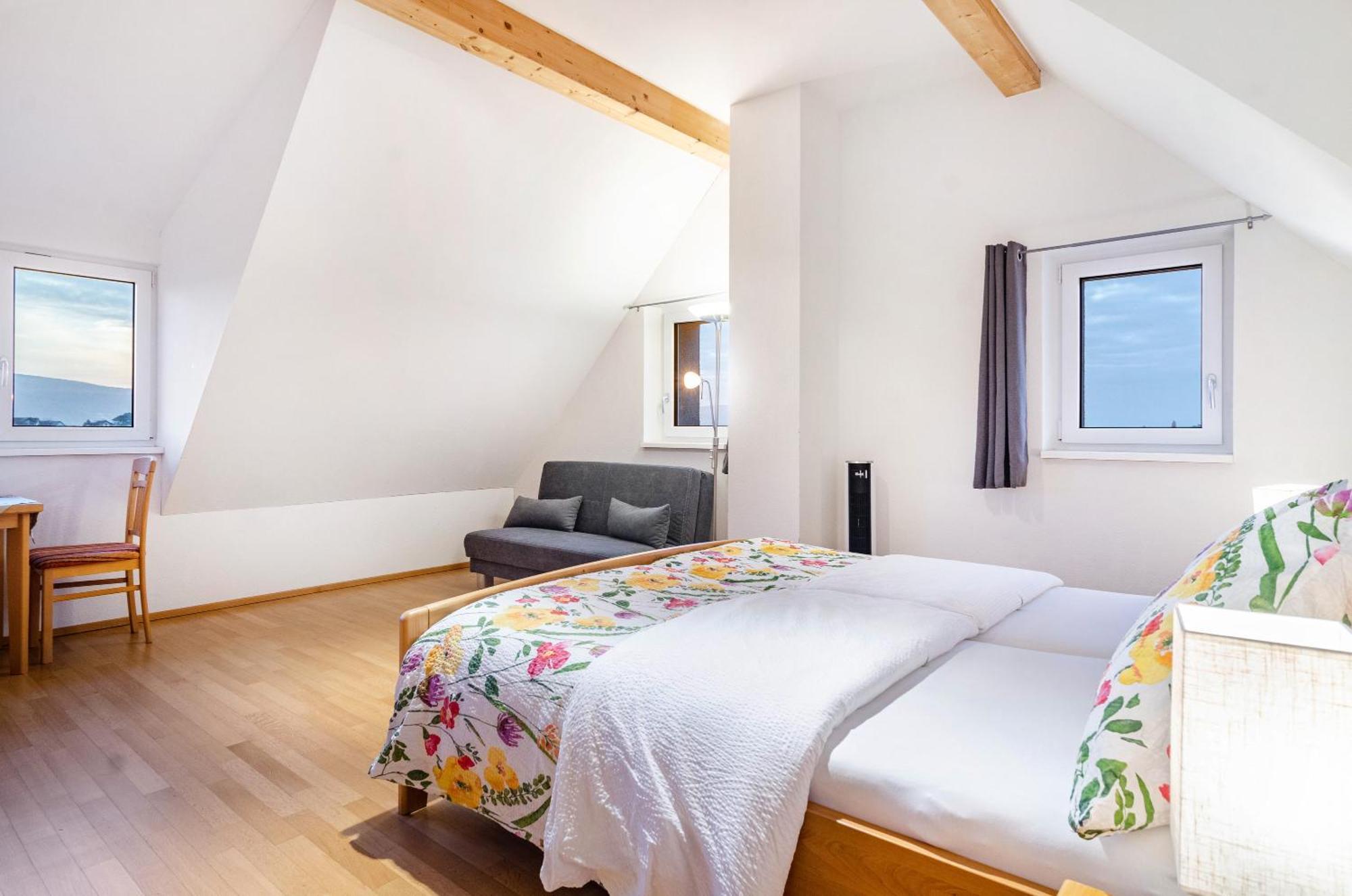 Zum Talhof Guest house