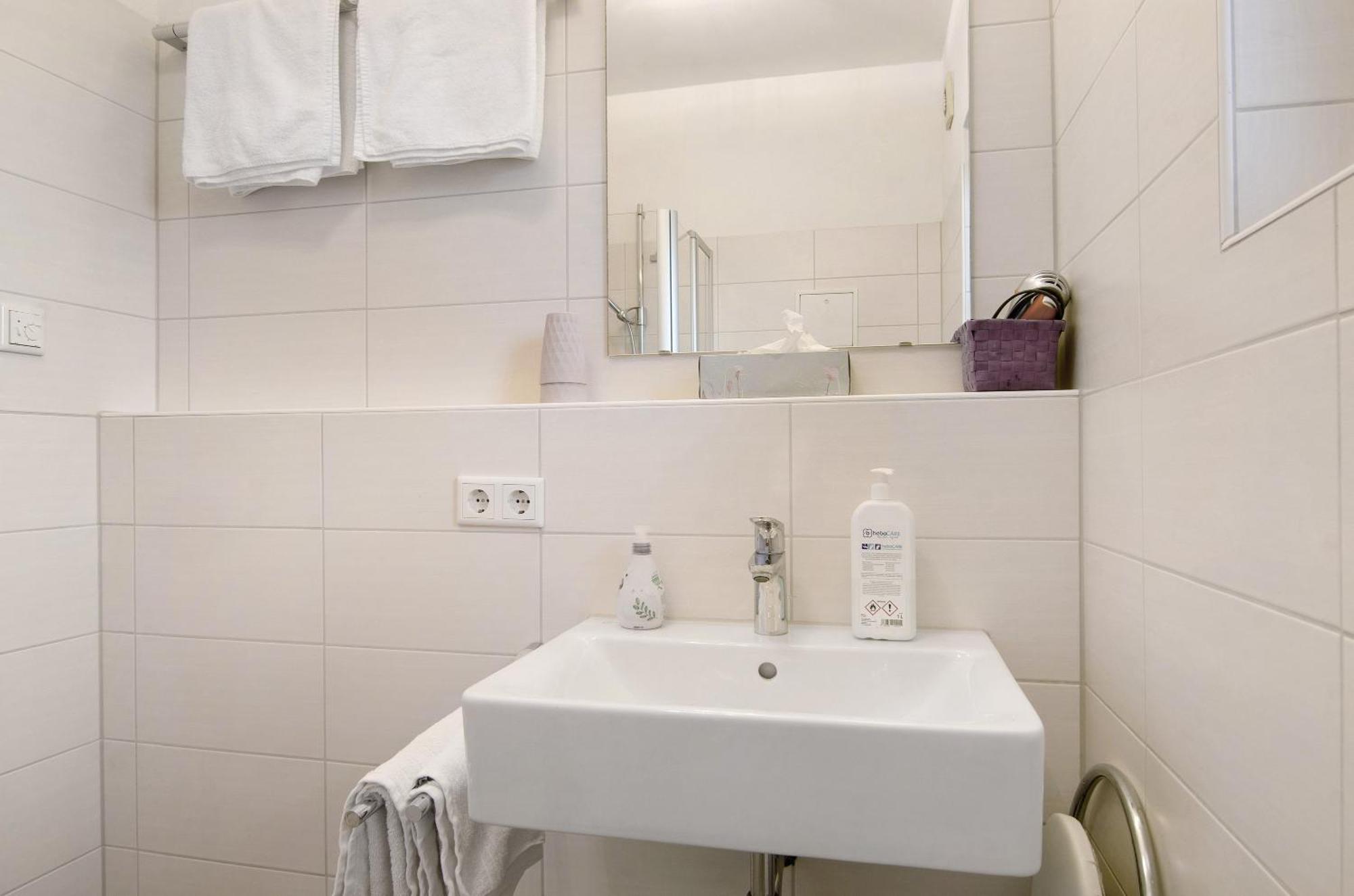 Zum Talhof Guest house