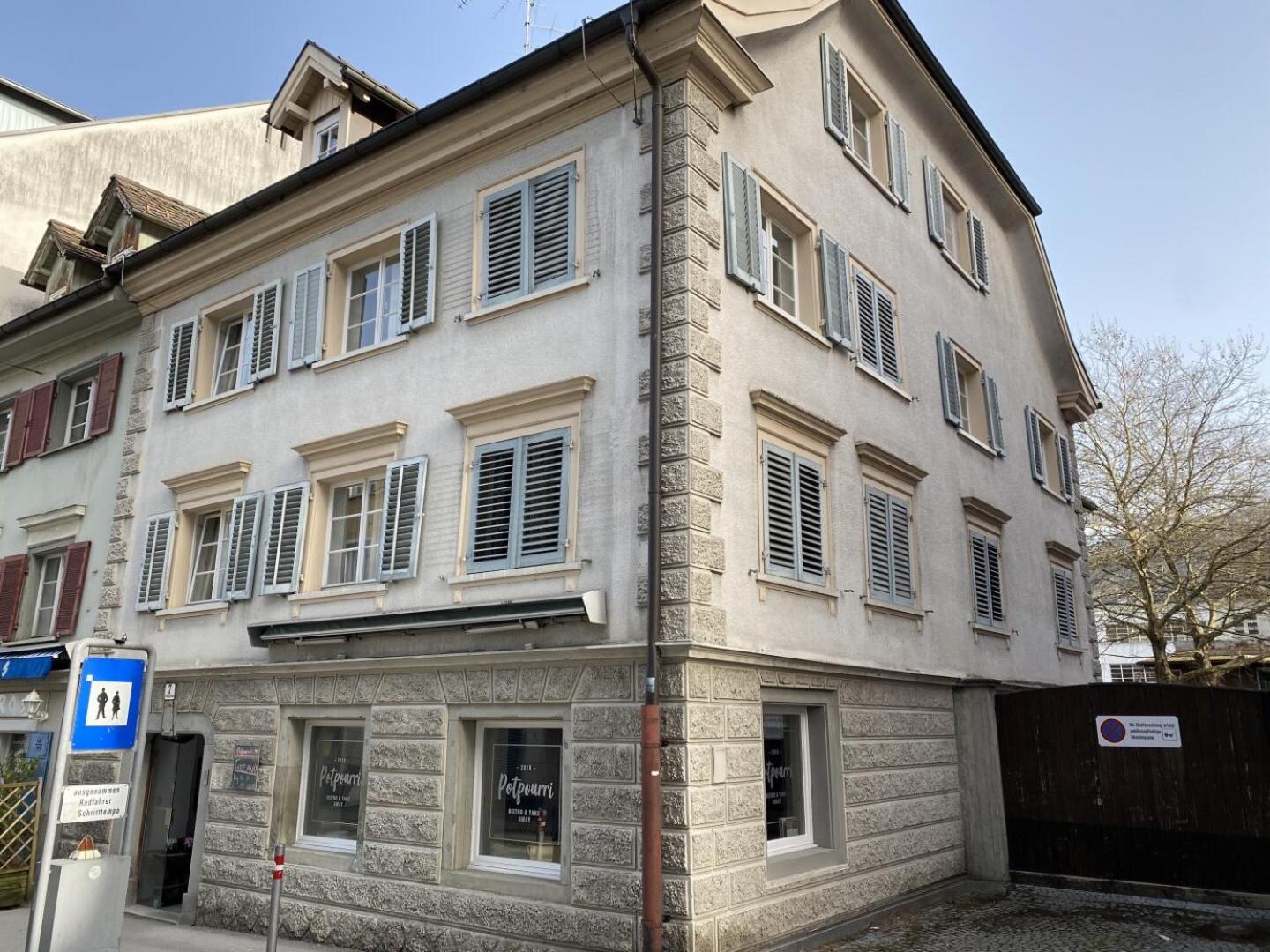 Trendige Mitten In Der Stadt Mit Privatem Parkplatz